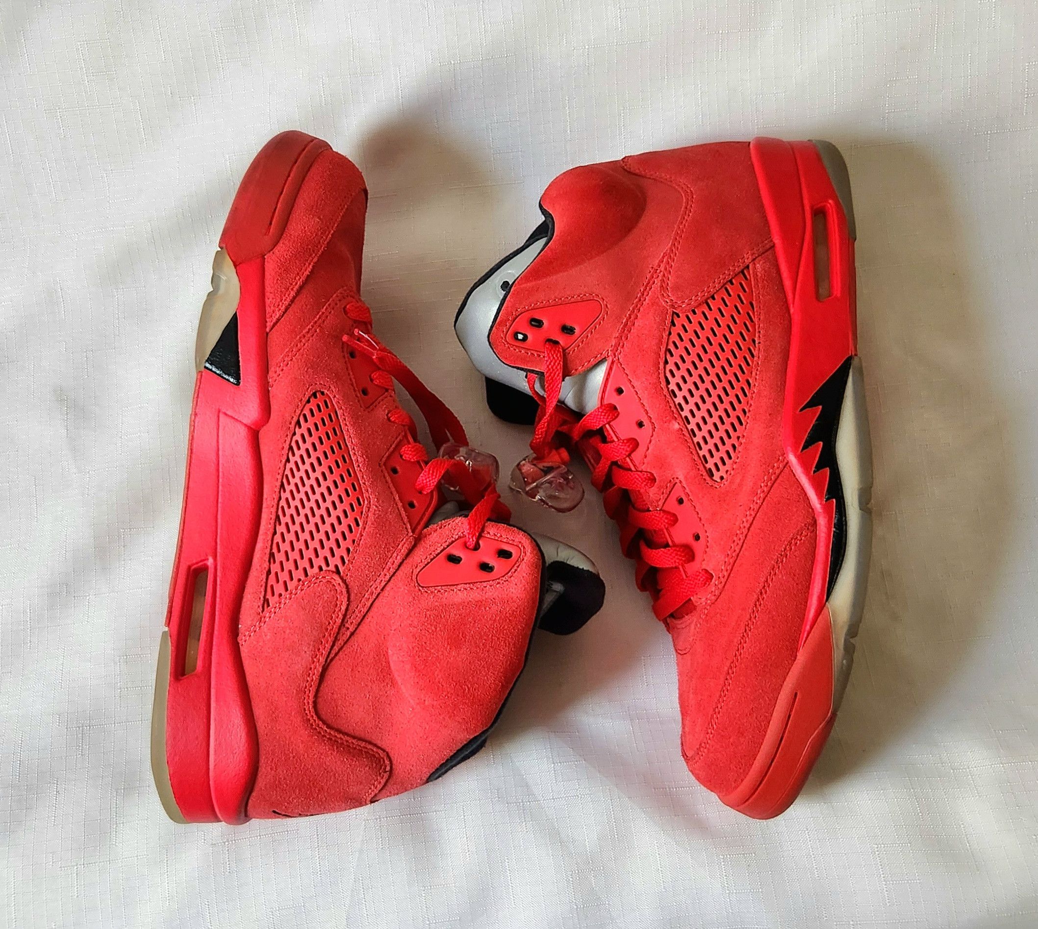 Jordan Brand × Nike Nike Air Jordan 5 Retro V Size 13 Mens 136027-602 Red Suede Size US 13 / EU 46 - 4 Thumbnail
