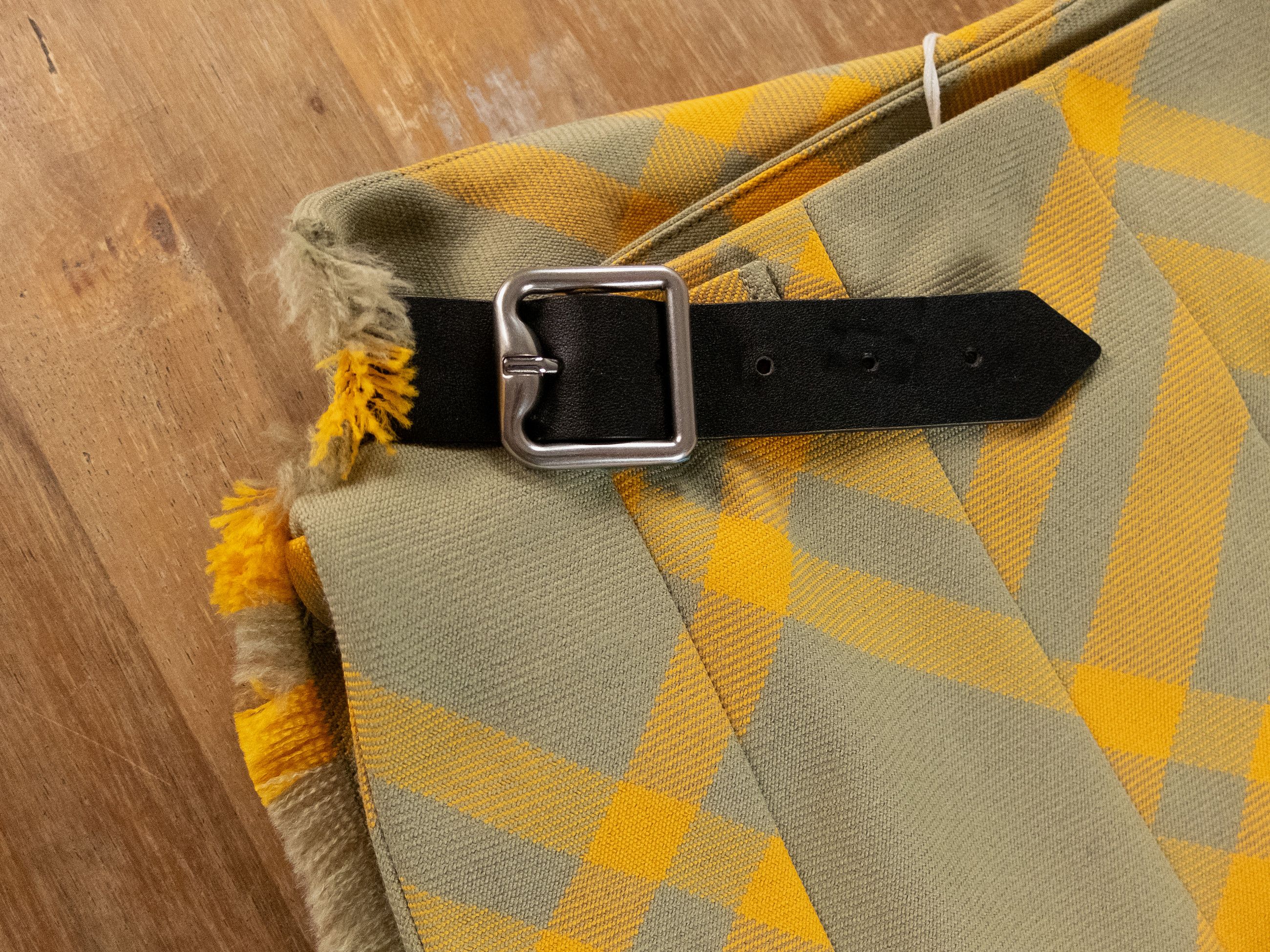 Burberry BURBERRY yellow beige check midi hunter skirt Daniel Lee Size 27" / US 4 / IT 40 - 11 Thumbnail