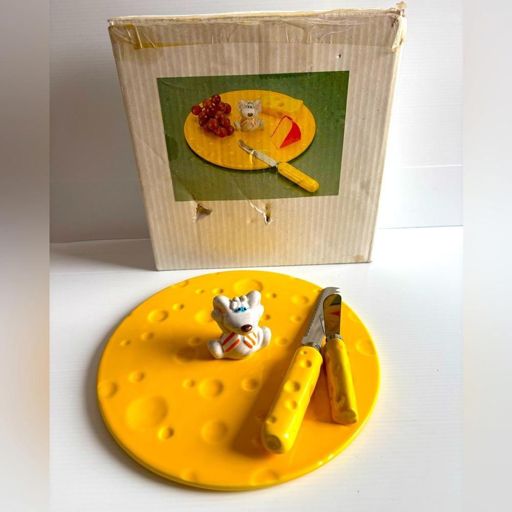 Designer Vintage Ceramic Cheese Plate with Knife and 3D Mouse-in box Size ONE SIZE - 1 Thumbnail