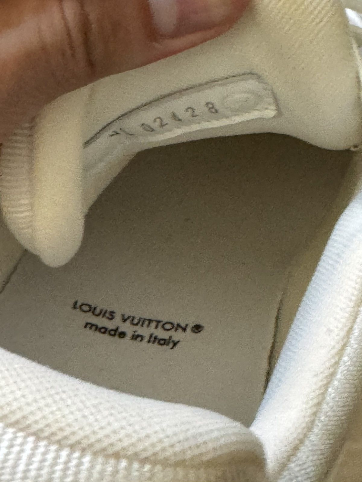 Louis Vuitton LV TRAINERS ALL WHITE Size US 10 / EU 43 - 3 Thumbnail