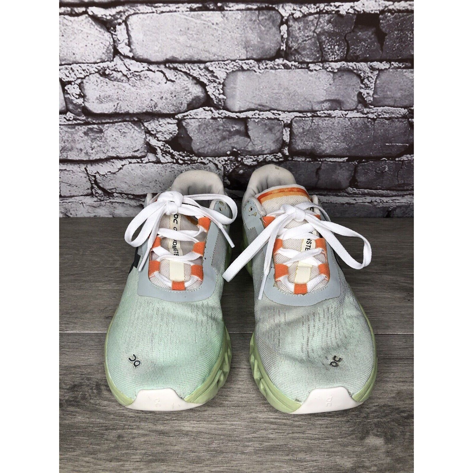 On On Cloud Wide Lime Green Gray White LaceUp Gym Running Shoes Size US 8 / IT 38 - 23 Thumbnail