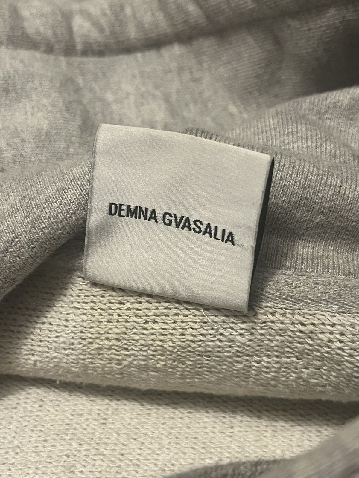 Vetements AW18 VETEMENTS Misplaced Logo Hoodie Size US M / EU 48-50 / 2 - 6 Thumbnail