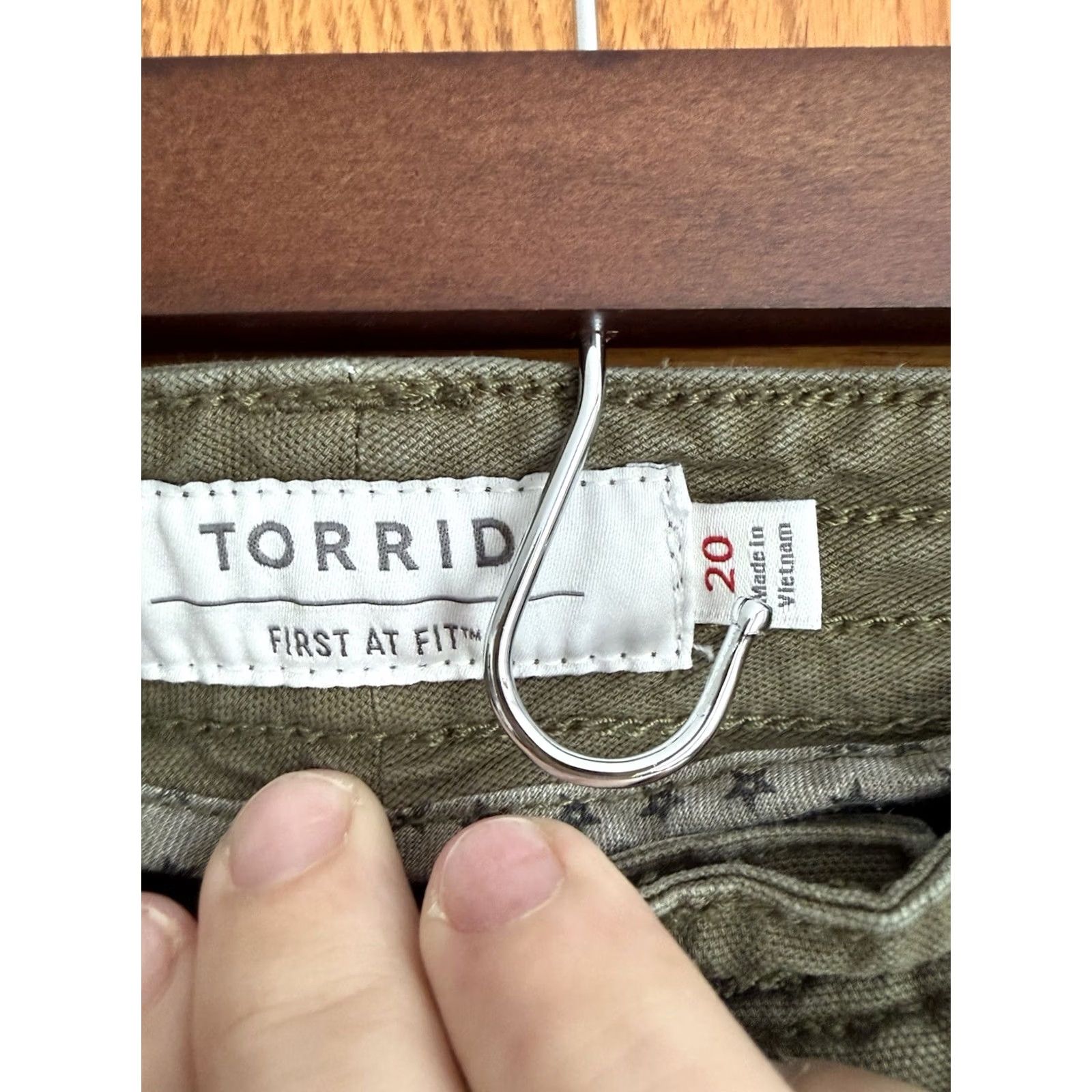 Torrid Torrid Women’s Pants Army Green Utility Denim Flap Pockets 20 Straight Inseam 26.5 in Small Details: Casual Vintage No N/A Size 42" / US 20 - 3 Thumbnail