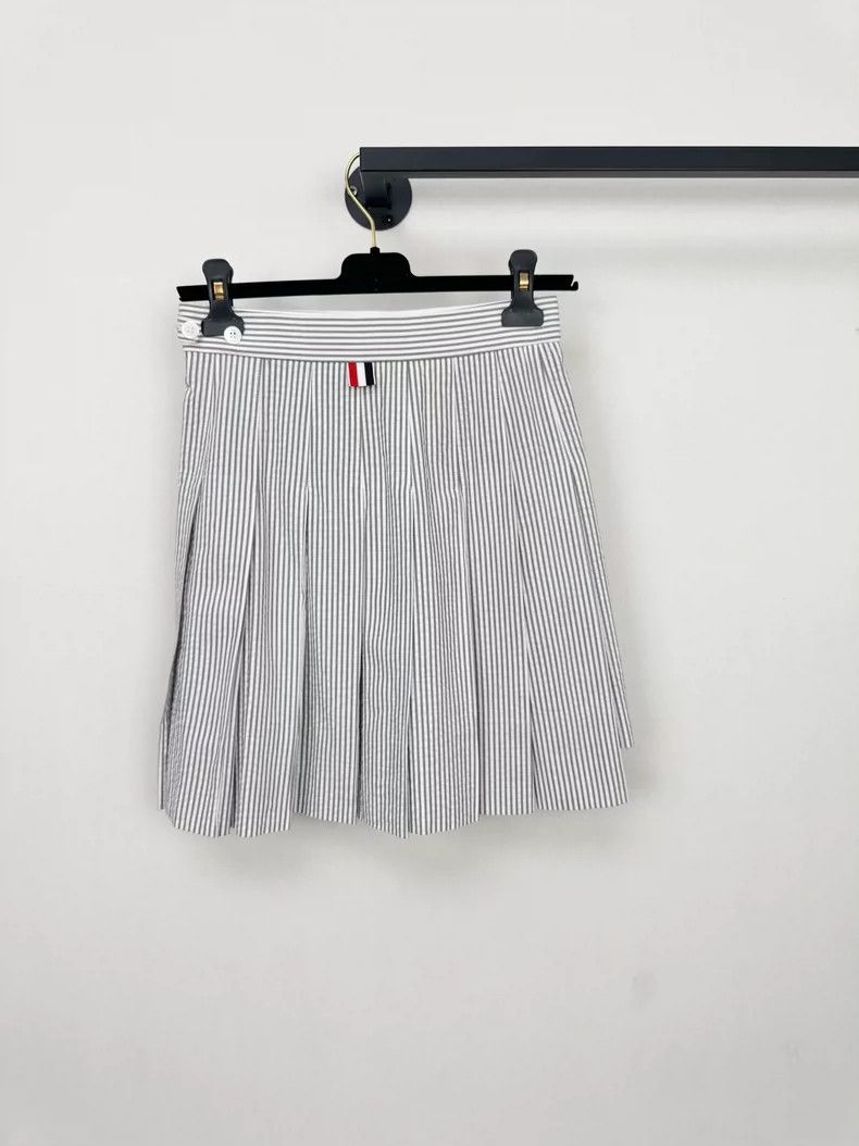 Thom Browne Thom Browne overskirt Size 24" / US 00 / IT 34 - 1 Thumbnail