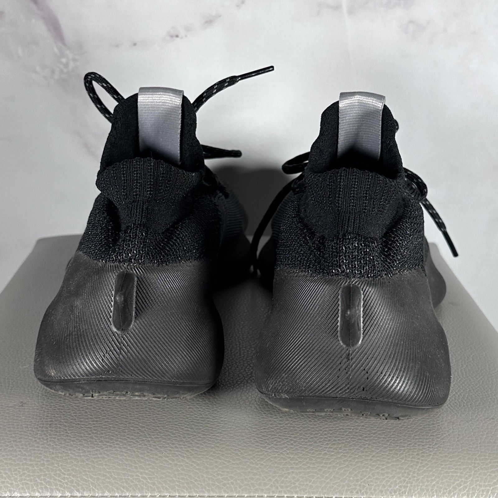 Adidas × Pharrell Humanrace Sičhona Black Pink Size US 8 / IT 38 - 4 Thumbnail