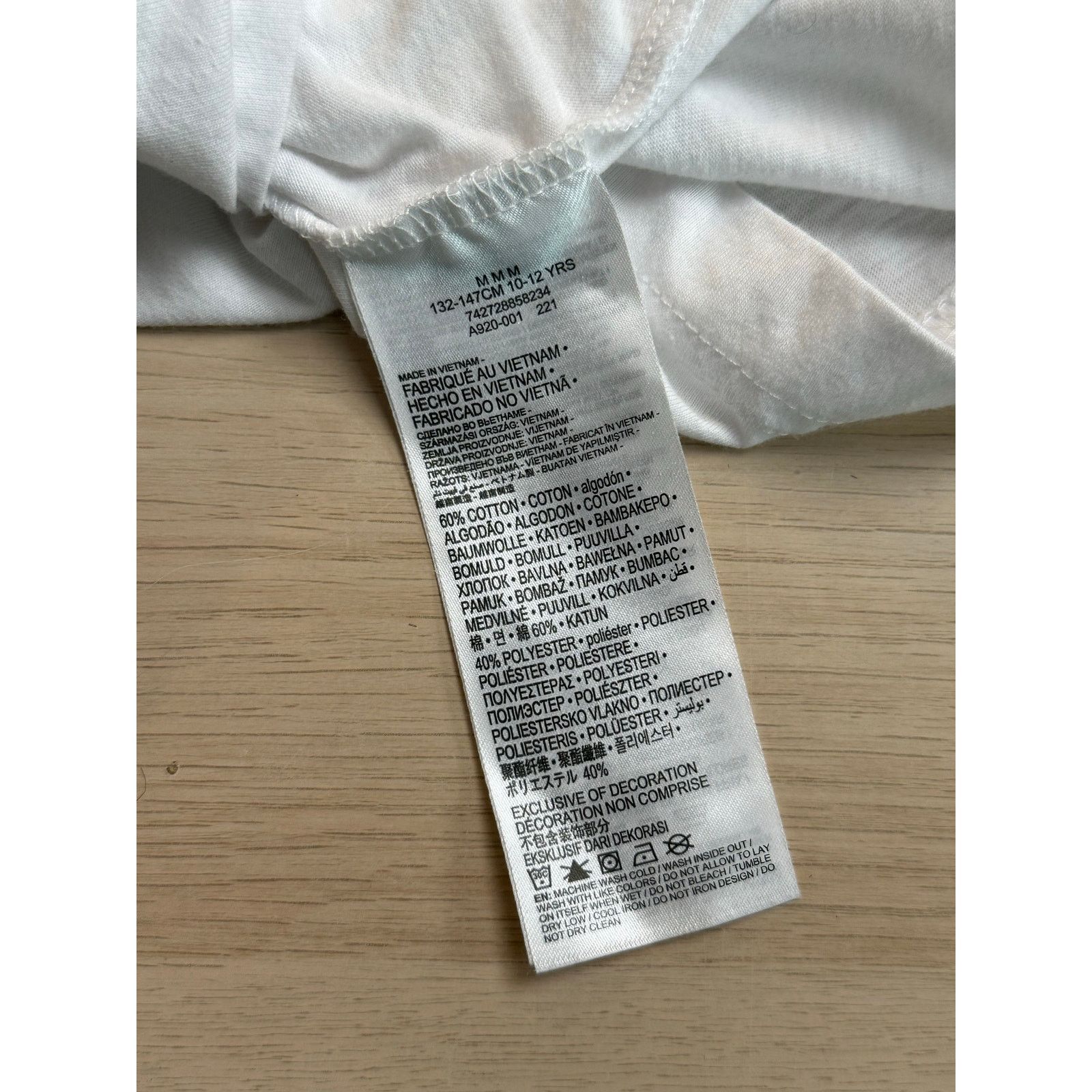 Jordan Brand White Nike Jordan Tee - Kids M (10-12) - MINT Size US M / EU 48-50 / 2 - 5 Thumbnail