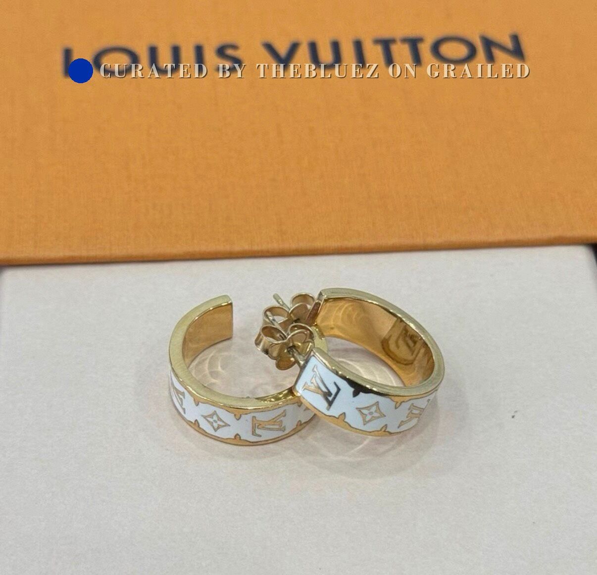 Louis Vuitton Louis Vuitton Inclusion White Enamel Earrings Size ONE SIZE - 1 Thumbnail
