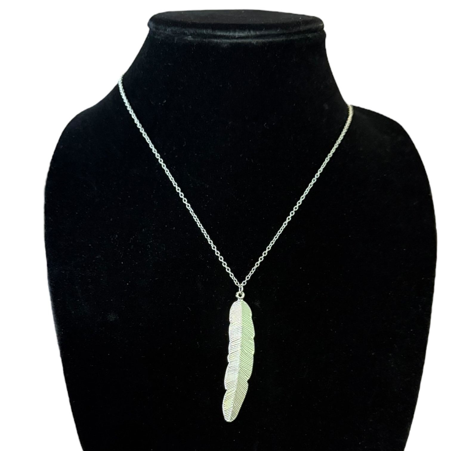 Other Silver Feather Pendant Boho Long Chain Necklace Size ONE SIZE - 3 Thumbnail