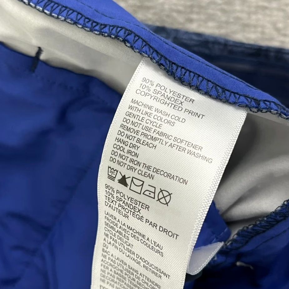 Tommy Bahama Tommy Bahama Shorts Size 30 10" Blue Chino Pineapple Geometric Performance Golf Mens Size US 30 / EU 46 - 7 Thumbnail