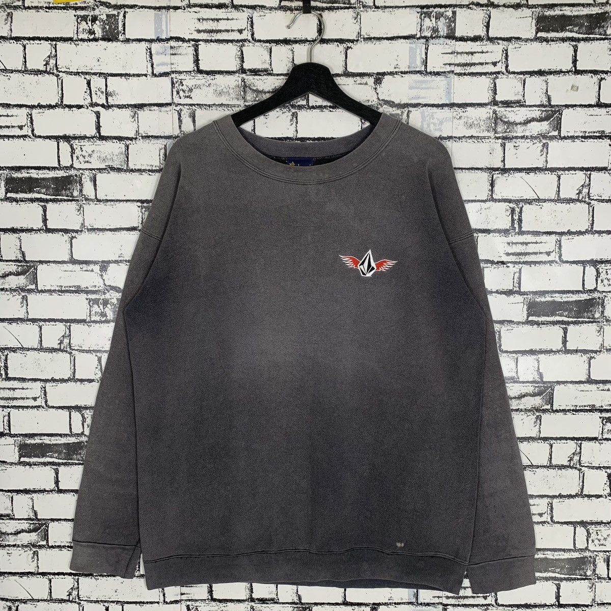 Volcom Vintage 90’s Volcom Sun Faded Sweatshirt Size US M / EU 48-50 / 2 - 1 Thumbnail