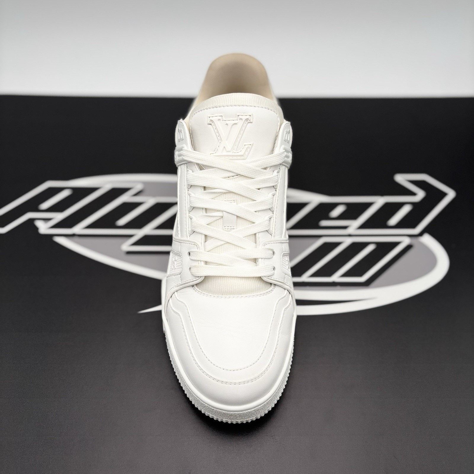 Louis Vuitton Louis Vuitton Trainer ' White ' | EXCELLENT CONDITION! Size US 8.5 / EU 41-42 - 7 Thumbnail
