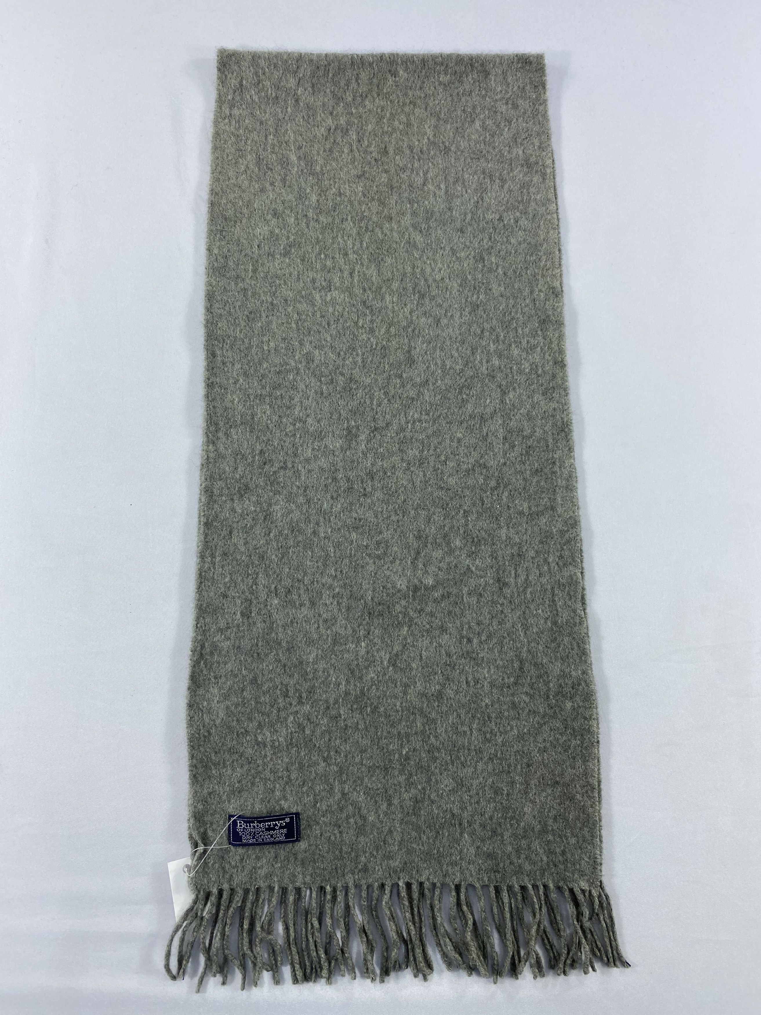 Burberry Burberry Plain Scarf / Muffler / Neckwear Size ONE SIZE - 2 Thumbnail