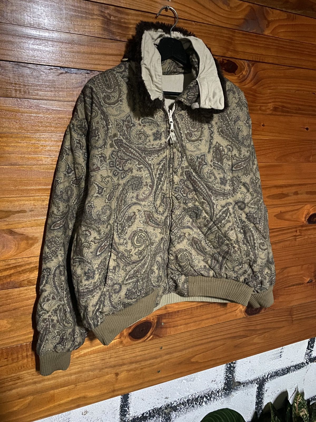 Vintage Vintage 1990s Paisley Print Fur Collar Zip Jacket – Retro Size US L / EU 52-54 / 3 - 5 Thumbnail
