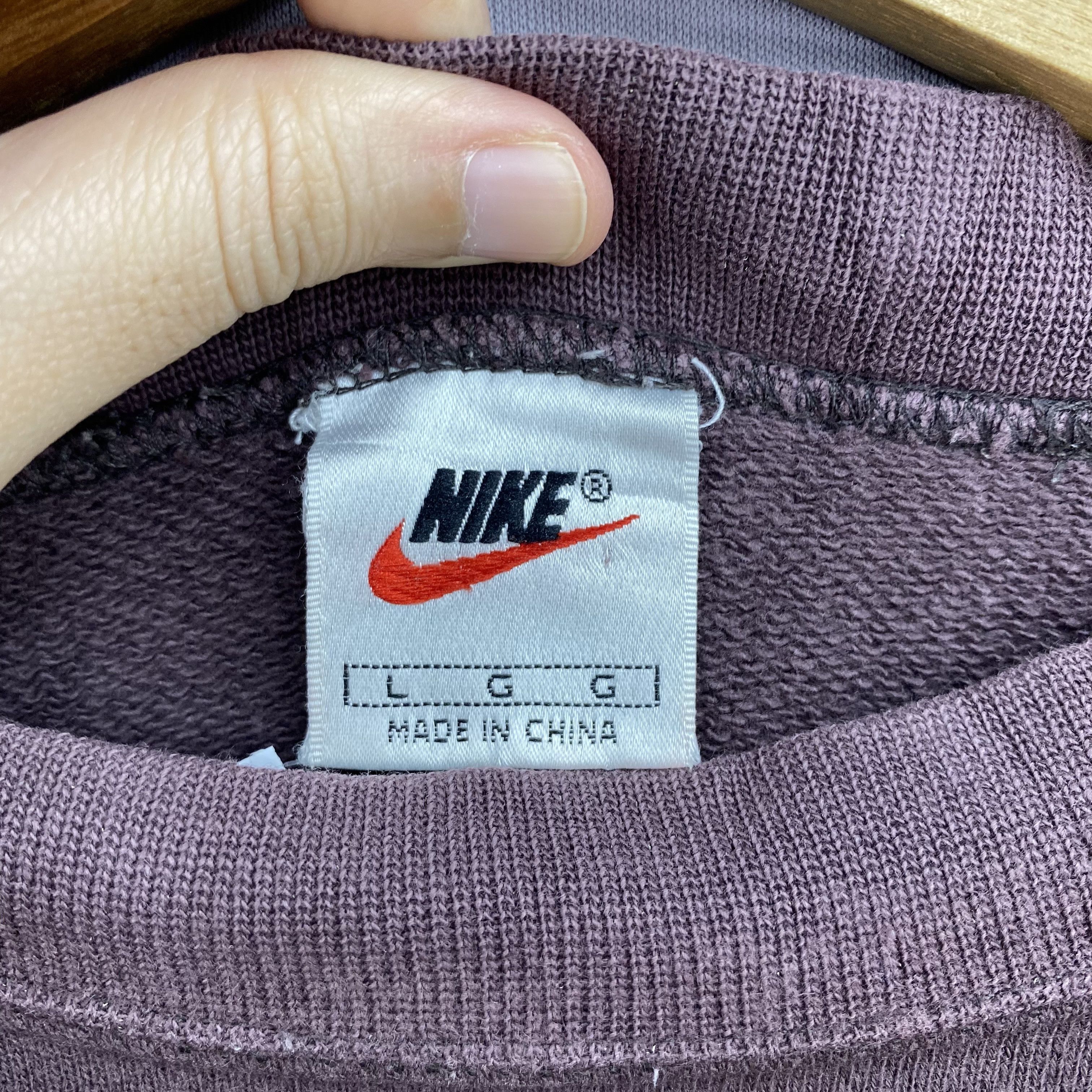 Nike Vintage 90s Nike Sweater Nike Big Swoosh Center Pullover Size US L / EU 52-54 / 3 - 5 Thumbnail