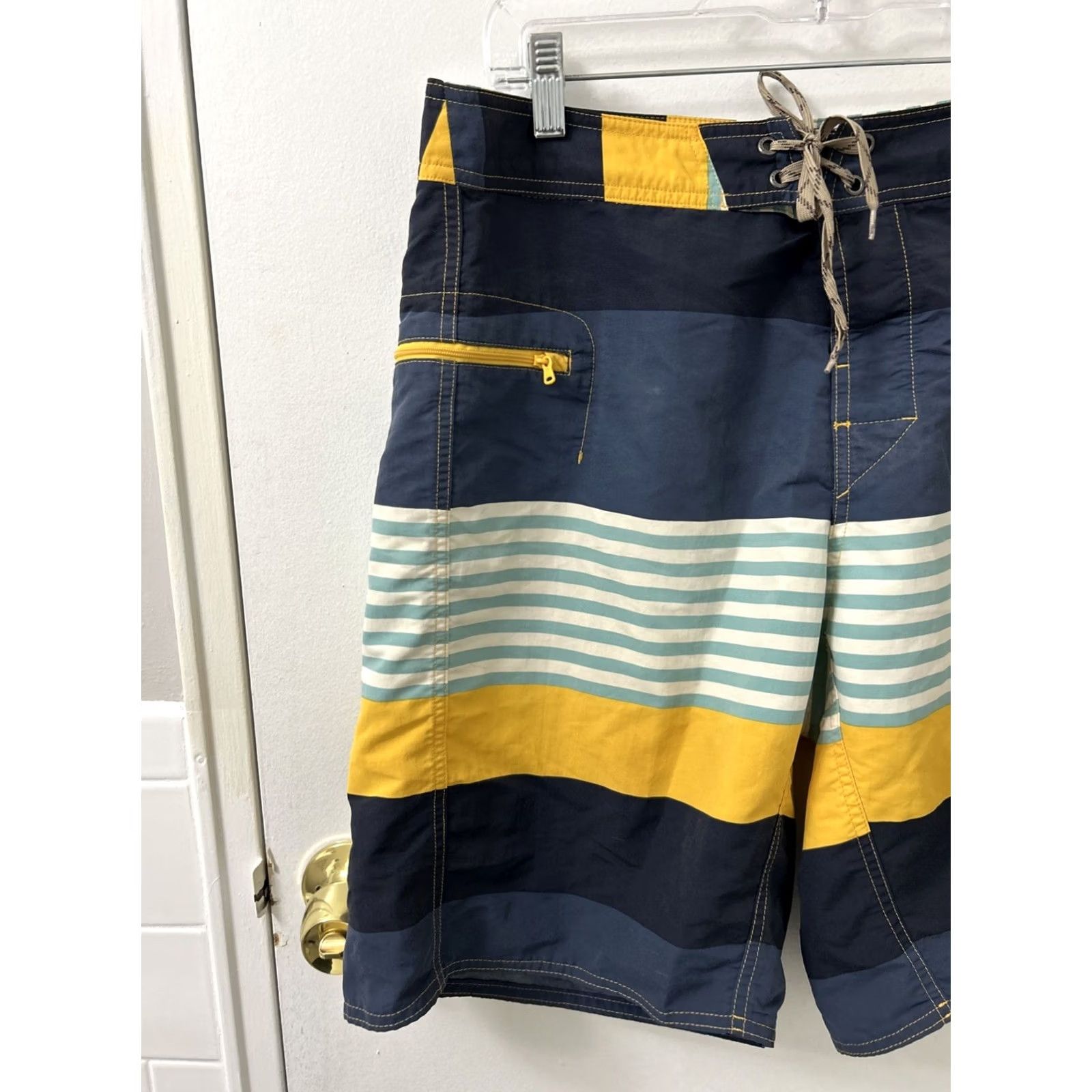 Patagonia Patagonia Wavefarer Board Shorts Mens Sz 34 Blue Striped Swimming Trunks 86556 Size US 34 / EU 50 - 2 Thumbnail