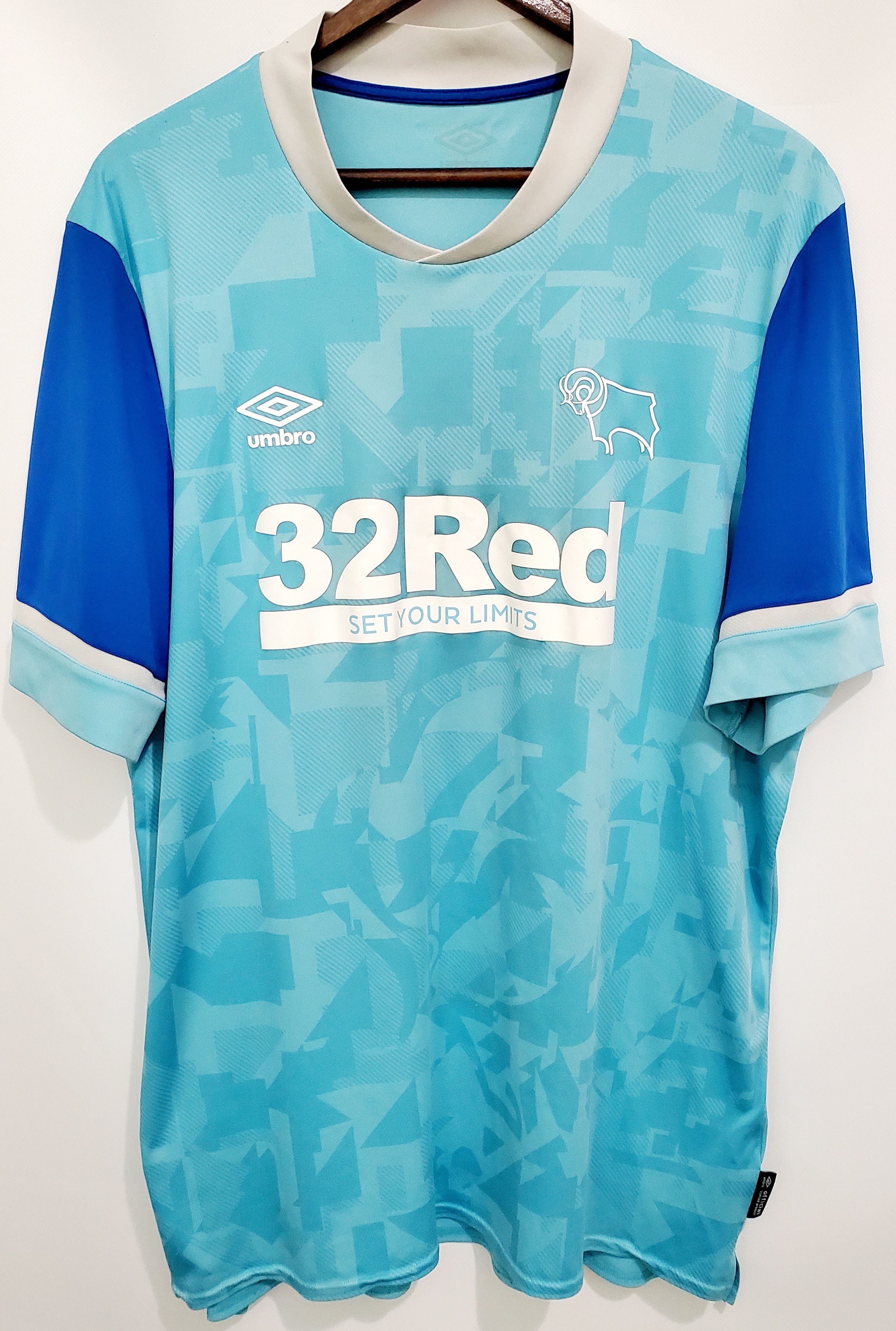 Umbro UMBRO FC DERBY COUNTY 2021/2022 AWAY SOCCERJERSEY XXl Size US XXL / EU 58 / 5 - 1 Thumbnail