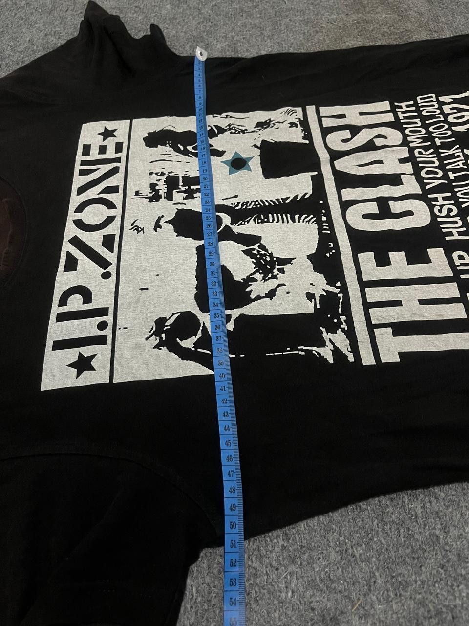 Band Tees The Clash I.P ZONE vintage y2k Size US M / EU 48-50 / 2 - 7 Thumbnail