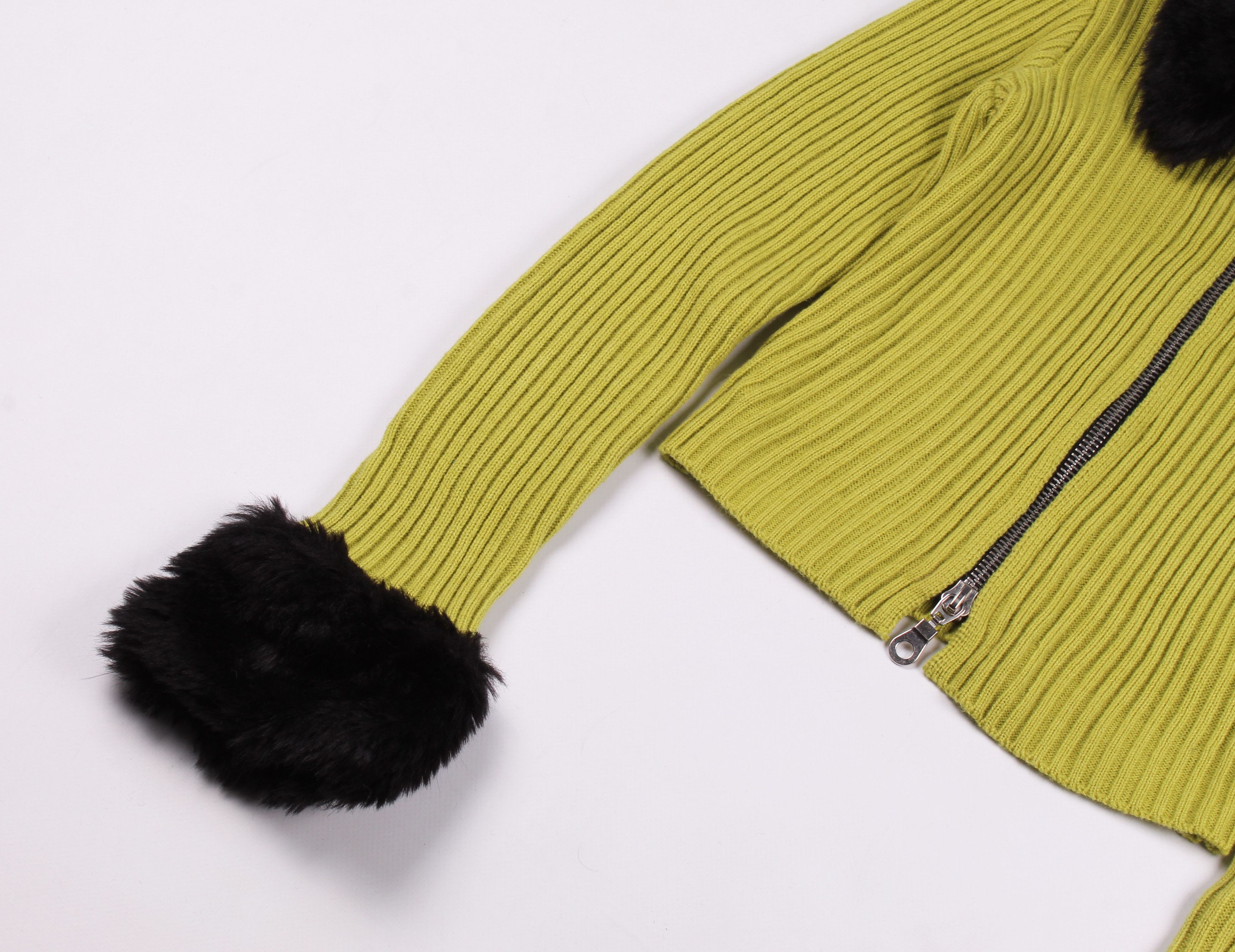Vintage Vintage Y2K Rib Knit Cropped Faux Fur Cardigan Jumper Size S / US 4 / IT 40 - 6 Thumbnail