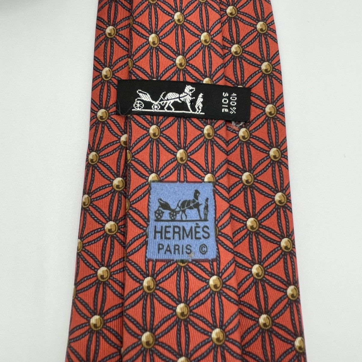 Hermes Hermès Paris 946 IA Silk Tie Red Geometric Chainlink Gold Size ONE SIZE - 1 Thumbnail