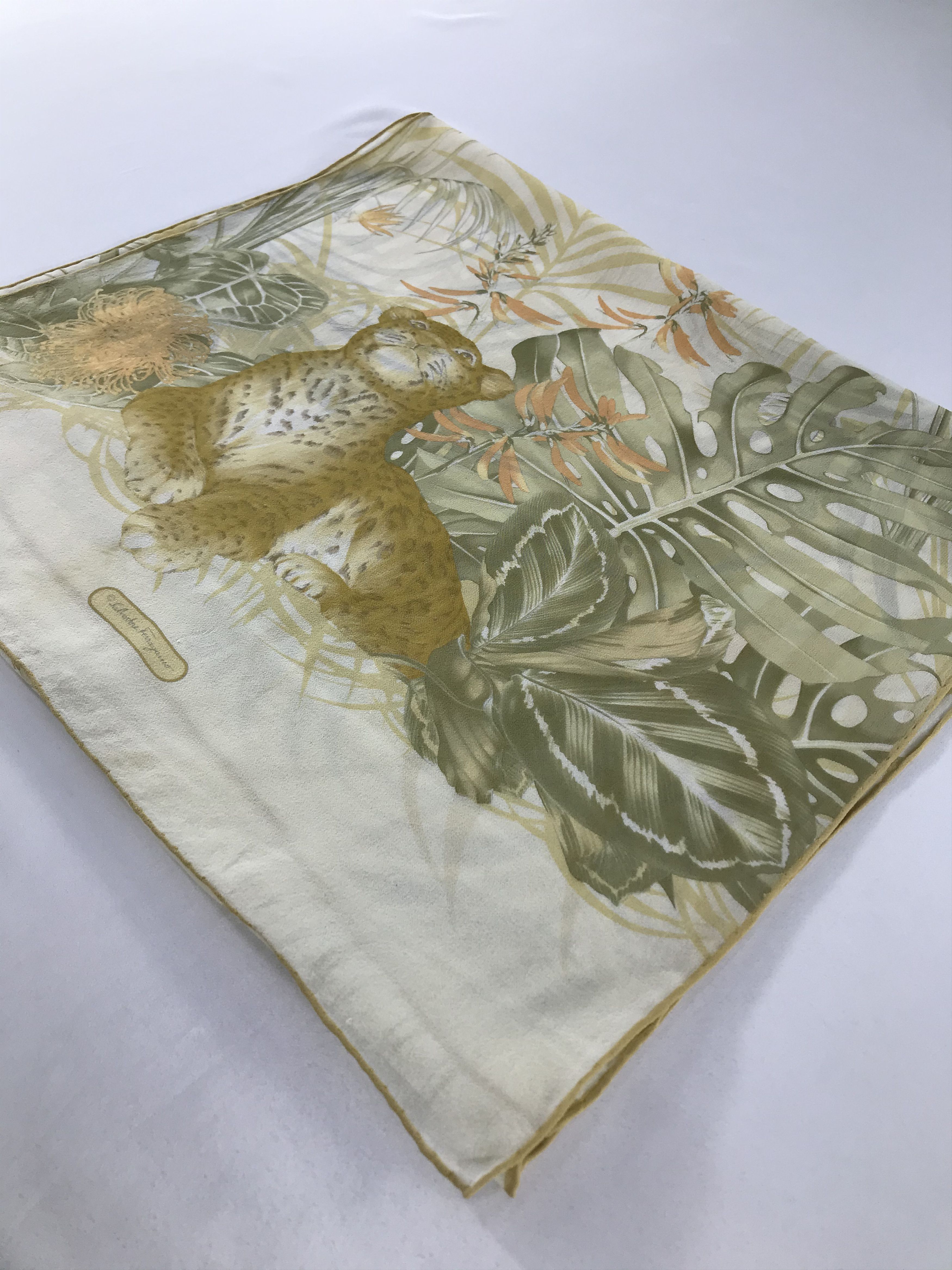 Vintage Vintage Salvatore Ferragamo Silk Scarf Size ONE SIZE - 3 Thumbnail
