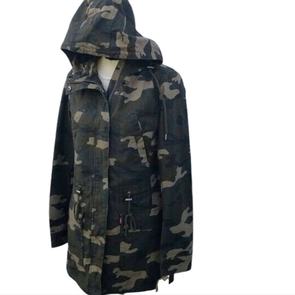 Levi's Levi's Camo Hooded Jacket Women's. Size XS. Brown/Green. NWT Size XS / US 0-2 / IT 36-38 - 5 Thumbnail