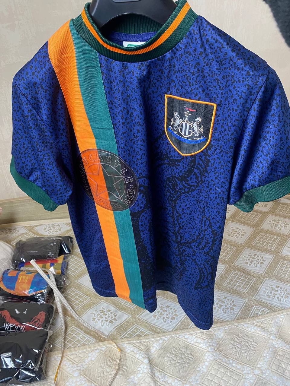 Vintage 🔥 New Castle United 1997 1998 Retro Jersey T Shirt Soccer Size US S / EU 44-46 / 1 - 5 Thumbnail