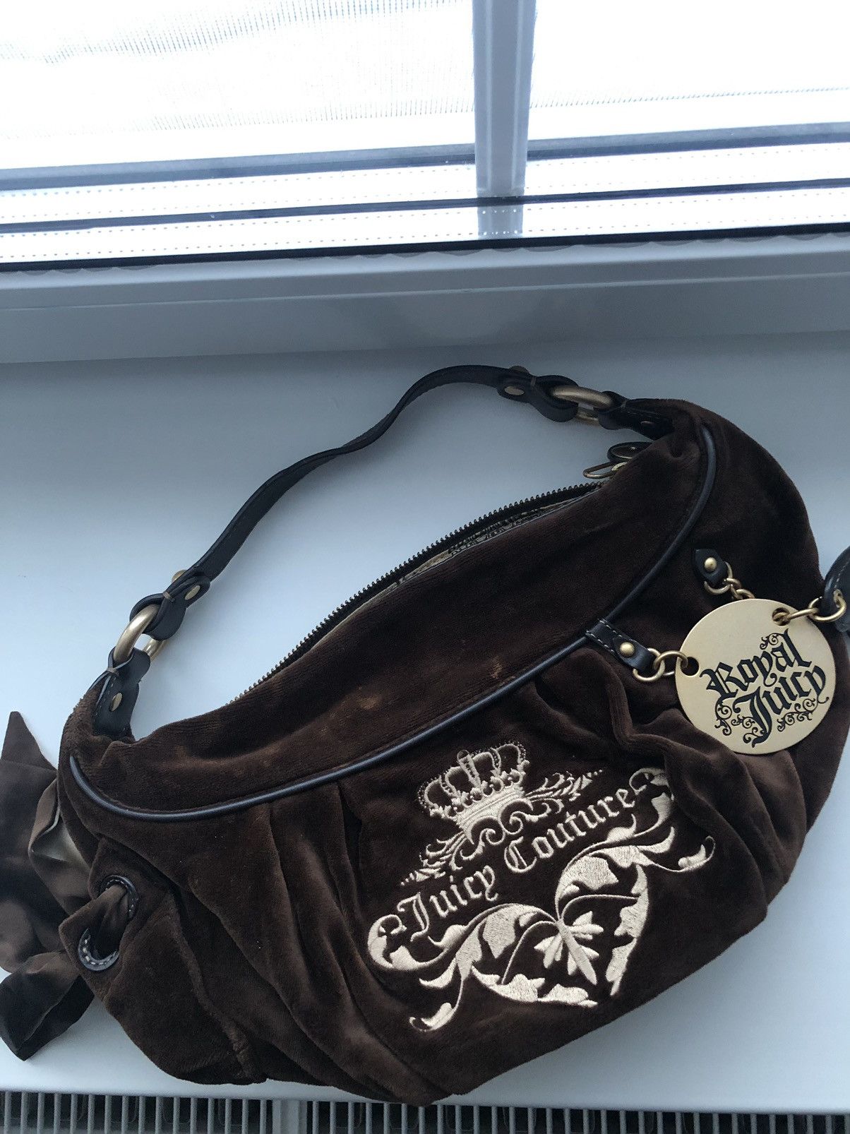 Juicy Couture Velour Baguette Bag in Brown, Women's