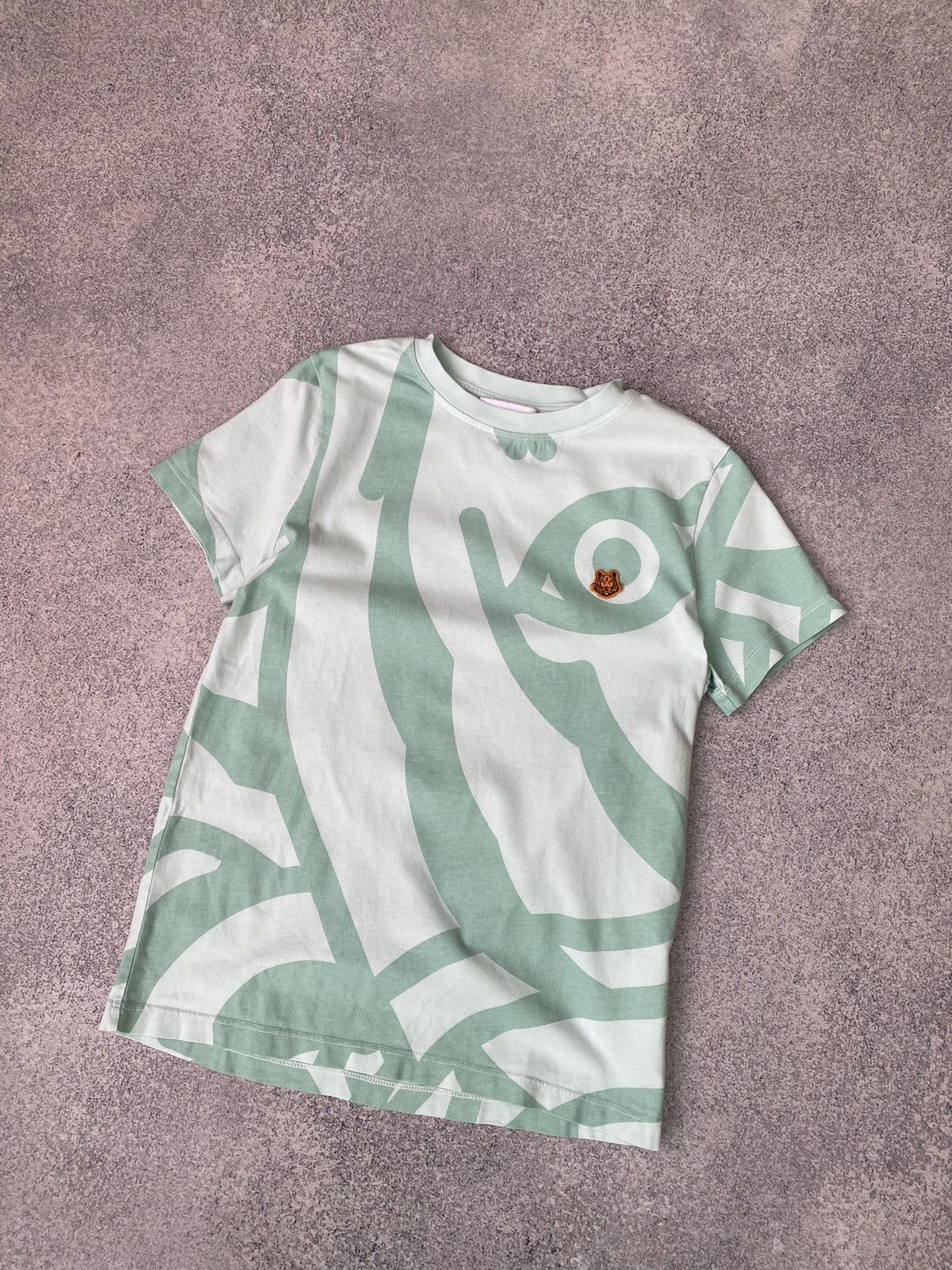 Kenzo × Vintage Vintage Kenzo Women’s Printed T-Shirt Size XS / US 0-2 / IT 36-38 - 3 Thumbnail