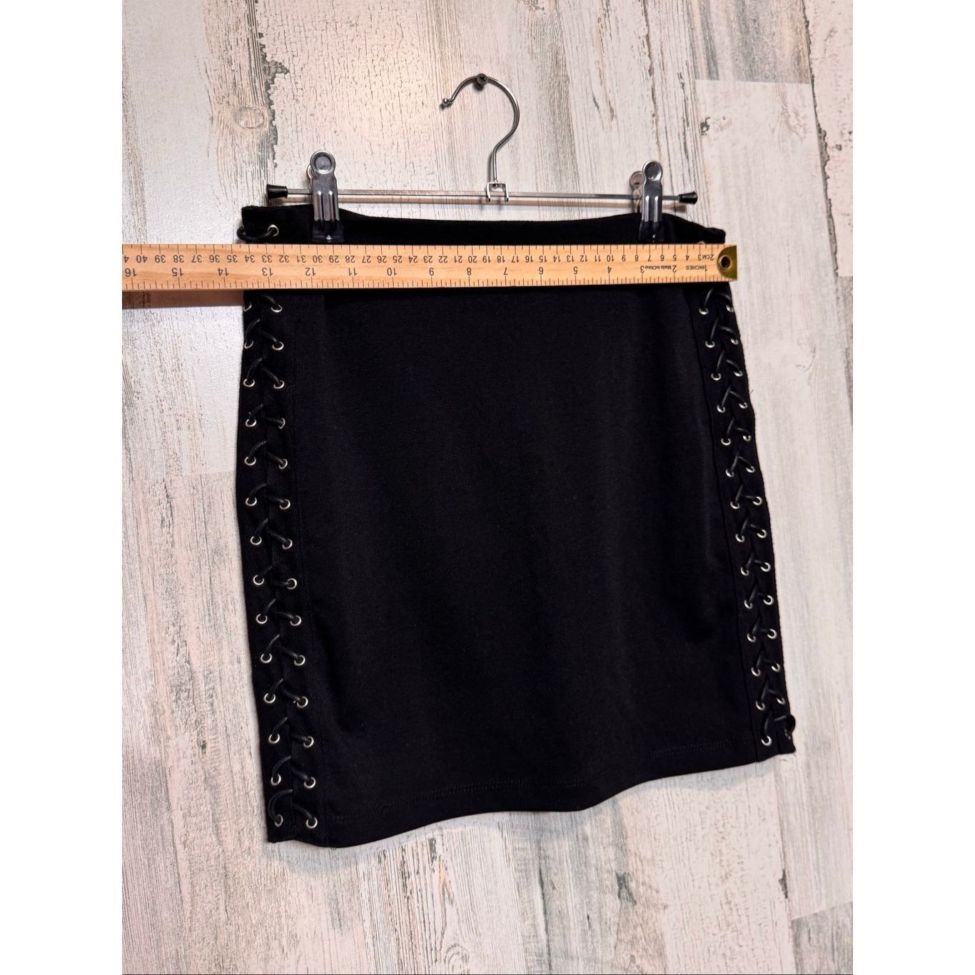 Forever 21 Forever 21 Black Lace-Up Mini Skirt | Side Corset Detail Bodycon Skirt Size Medium Size 28" / US 6 / IT 42 - 5 Thumbnail