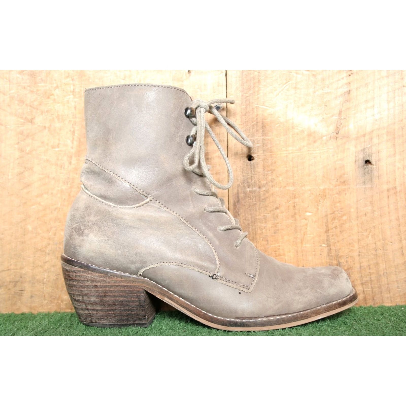 Vintage MTNG Felicity Leather Bootie Brown Square Toe Ankle Lace Up Mid Heel Women EU 37 US 6.5 MTNG Originals Felicity Boots Size US 7 / IT 37 - 2 Thumbnail