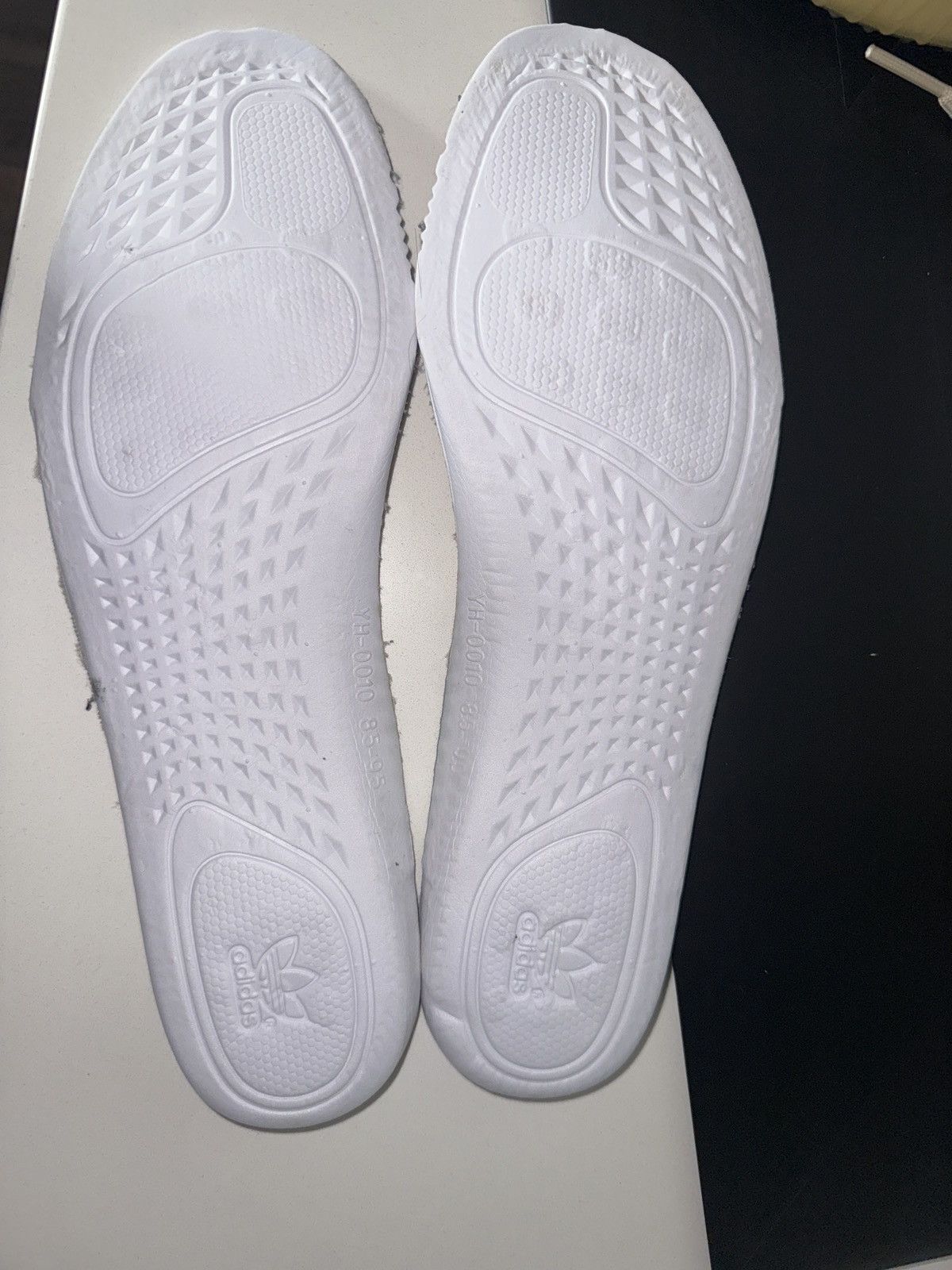 Yeezy Yeezy 350 Boost | sesame Size US 9.5 / EU 42-43 - 2 Thumbnail