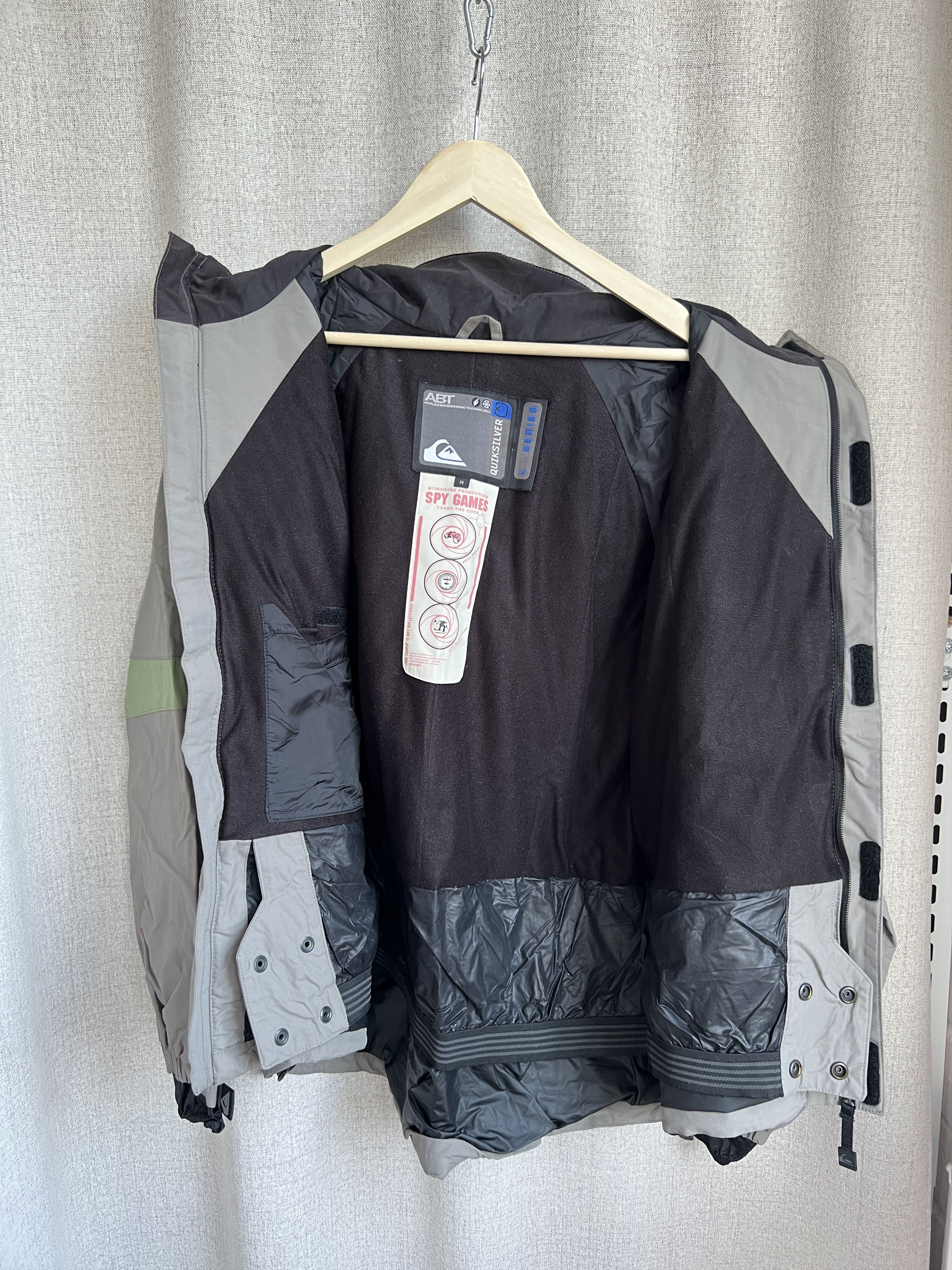 Quiksilver y2k Quicksilver X-Series Spy Games Snowboarding Jacket 3000 Size US M / EU 48-50 / 2 - 13 Thumbnail
