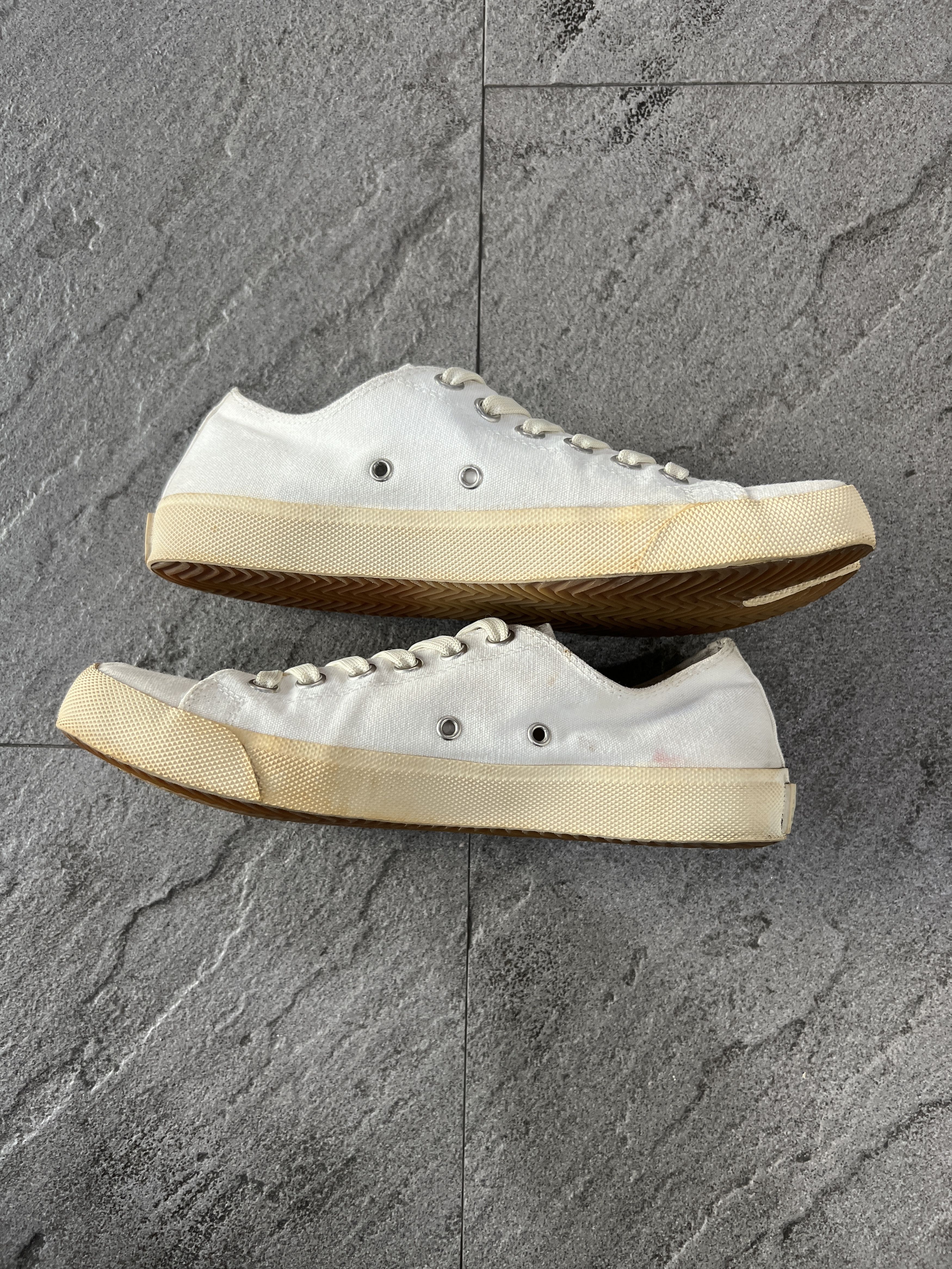 Maison Margiela Maison Margiela Tabi Canvas Low Top Sneaker White Gum EU40 Size US 7 / EU 40 - 4 Thumbnail