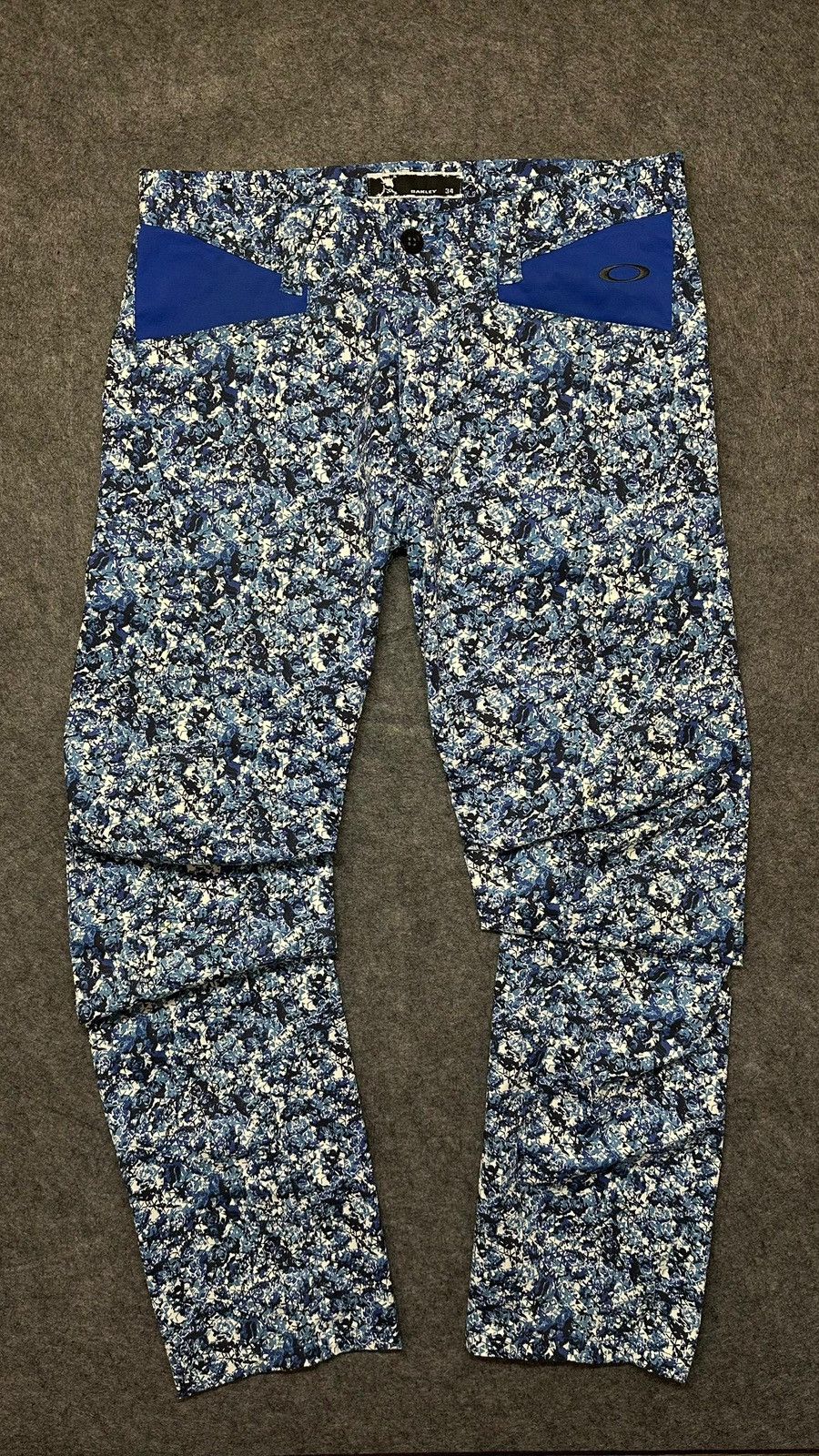 Oakley Oakley men's blue Skull 3D straight-leg golf pants. Size US 34 / EU 50 - 1 Thumbnail
