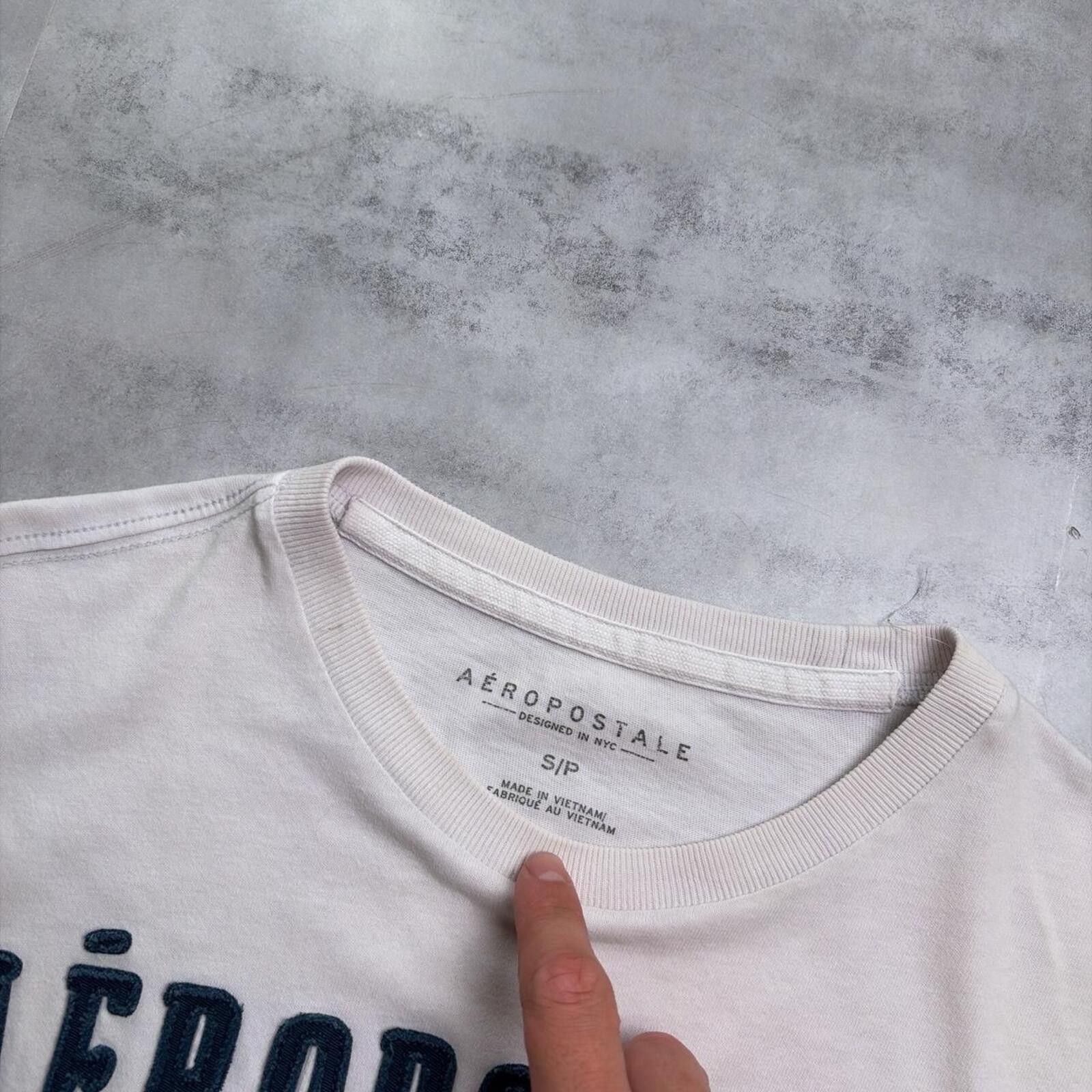 Aeropostale Y2K White Aeropostale Grunge Skater Surf T-Shirt Size US S / EU 44-46 / 1 - 6 Thumbnail