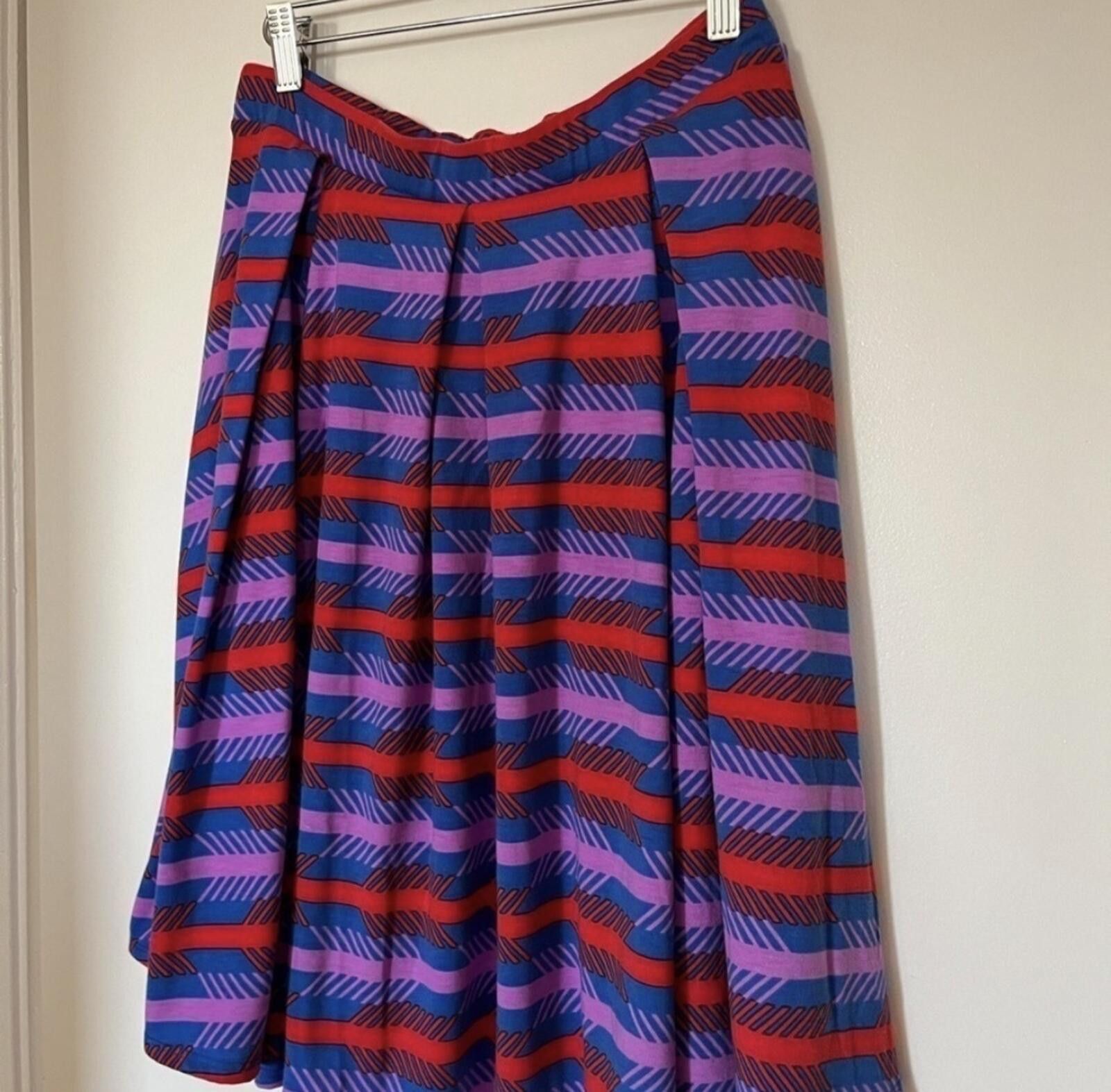Other Luluroe skirt Size 28" / US 6 / IT 42 - 1 Thumbnail