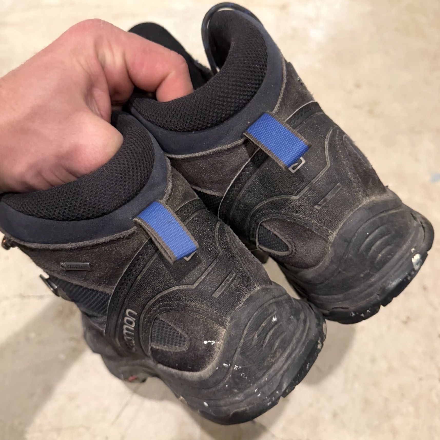 Salomon Salomon Hiking Boots Womens 8.5 Blue GORE-TEX Mid Waterproof Contagrip DISTRESS Size US 7 / IT 37 - 7 Thumbnail