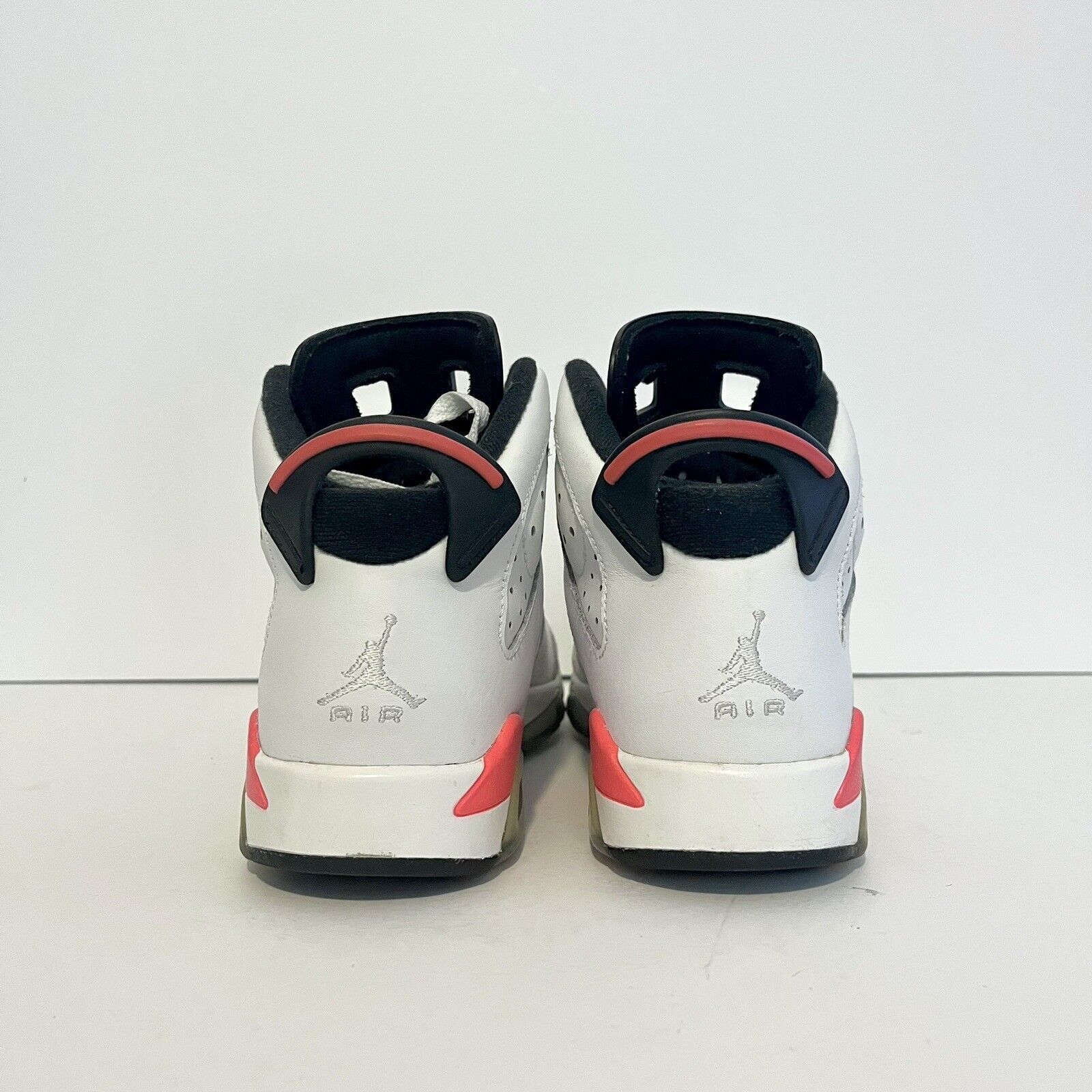 Jordan Brand 2013 Air Jordan 6 VI Retro GS White Infrared 384665-123 5.5Y Size US 7 / IT 37 - 5 Thumbnail