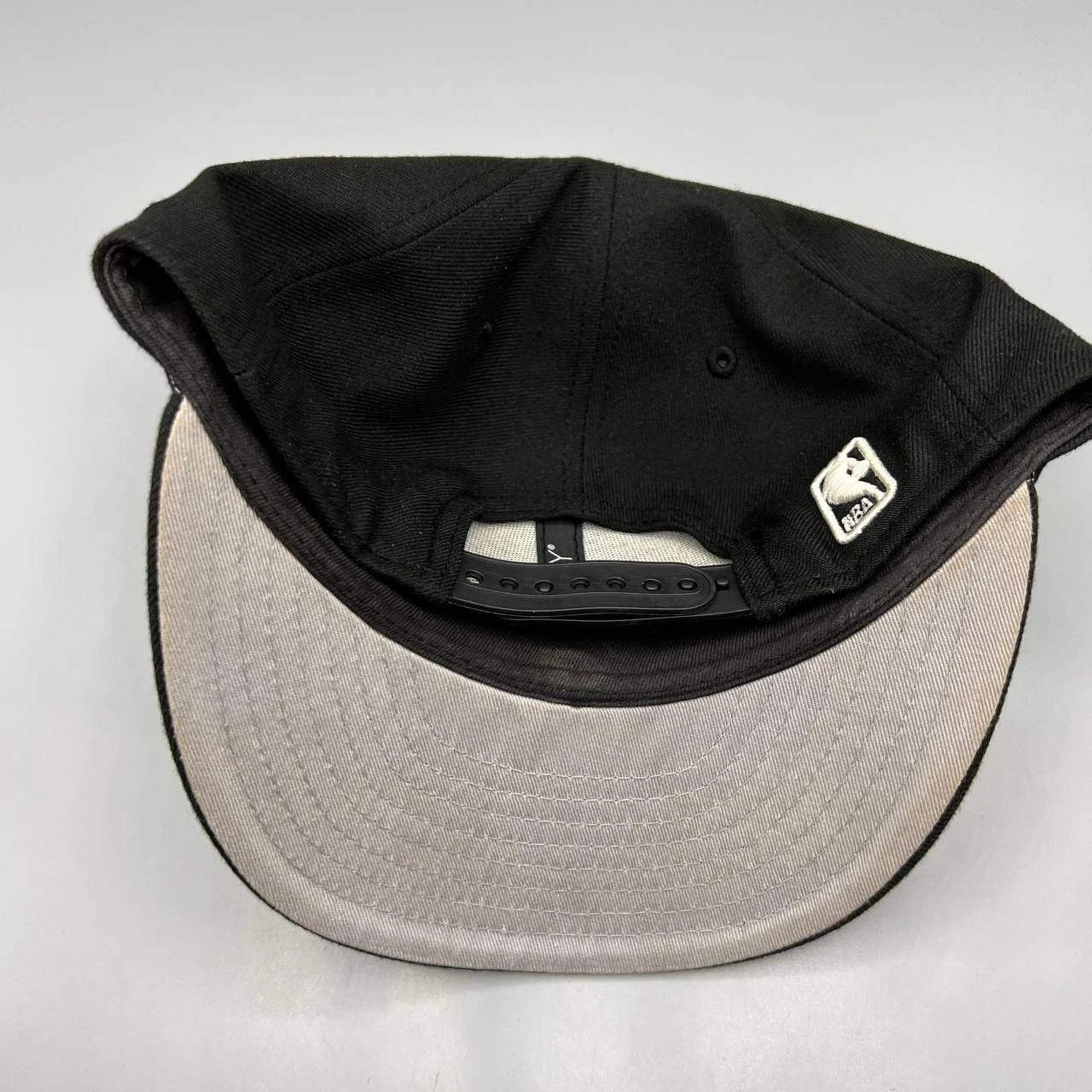 New Era Los Angeles LA Lakers Hat Men Black Gray NBA Snap Back Cap Size ONE SIZE - 3 Thumbnail