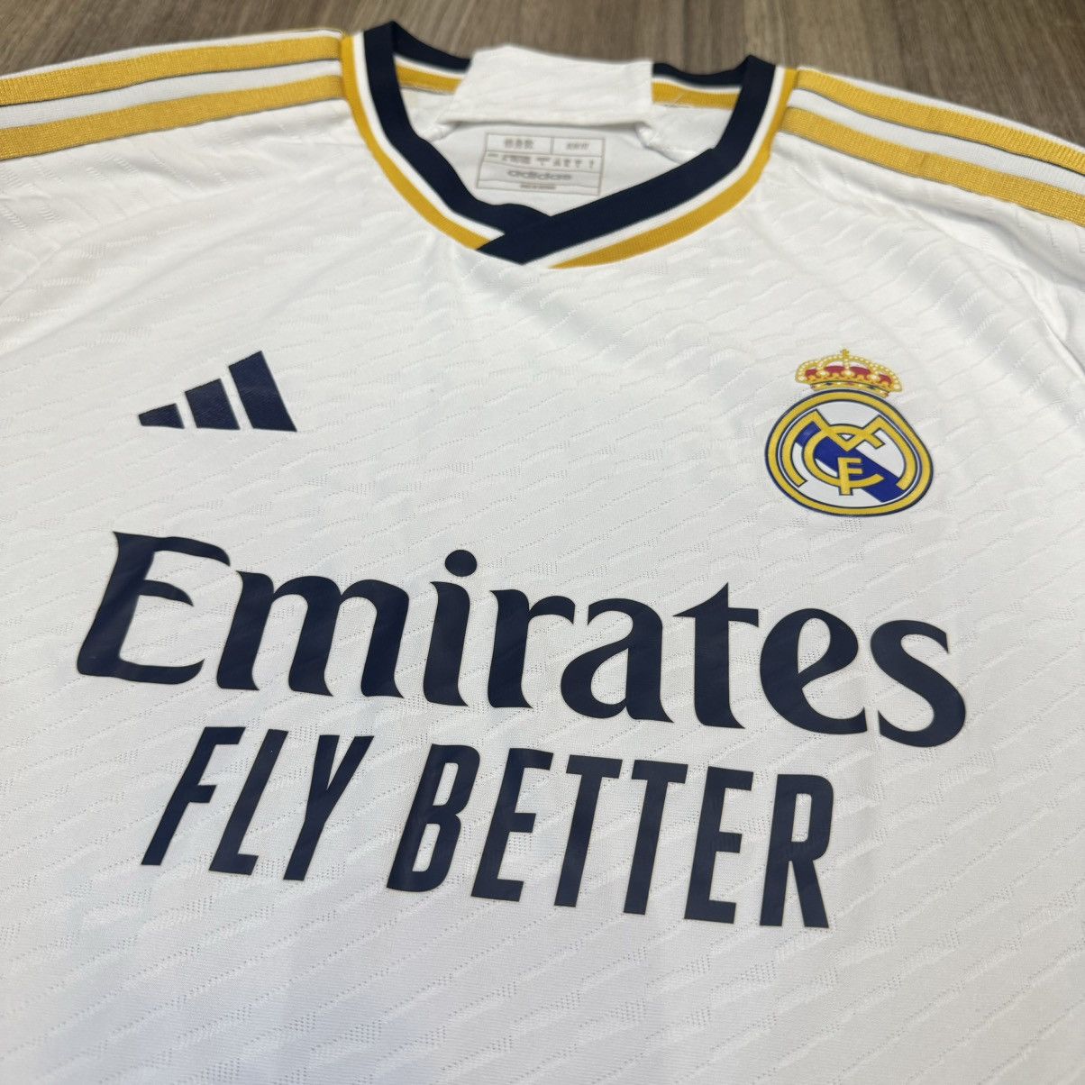 Adidas Real madrid 23/24 player issue home shirt #5 Bellingham Size US L / EU 52-54 / 3 - 3 Thumbnail