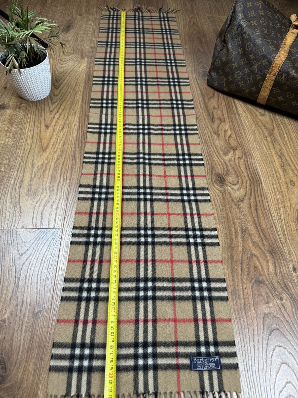Burberry Vintage cashmere scarf Burberry’s 90s original luxury item Size ONE SIZE - 4 Thumbnail