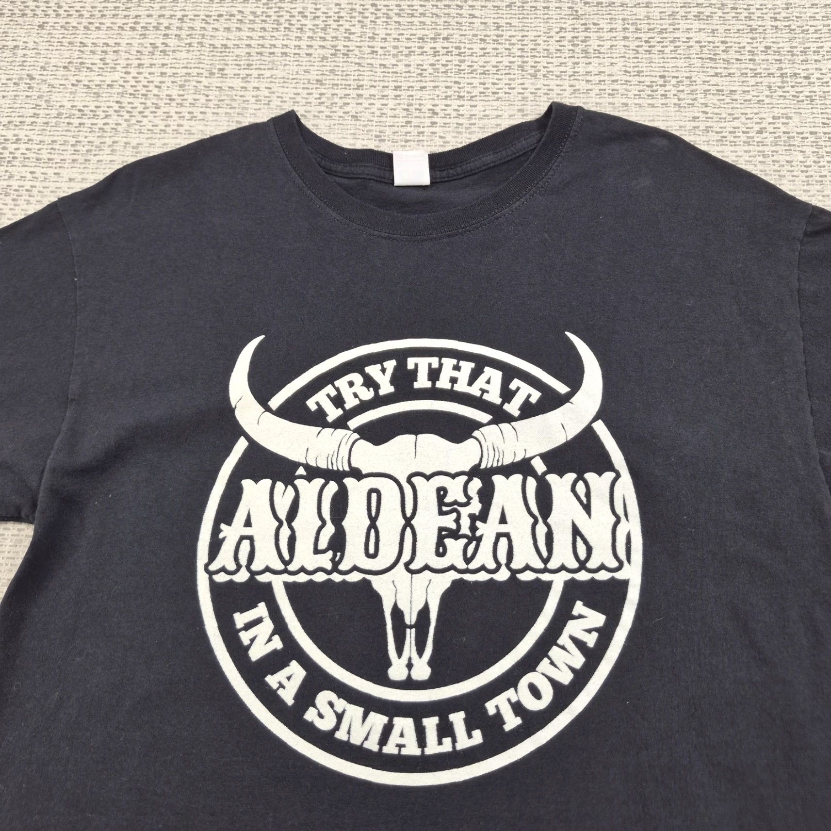 Fruit Of The Loom Jason Aldean Shirt Mens Medium Black Tour Desperado Highway Small Town Try That Size US M / EU 48-50 / 2 - 2 Thumbnail
