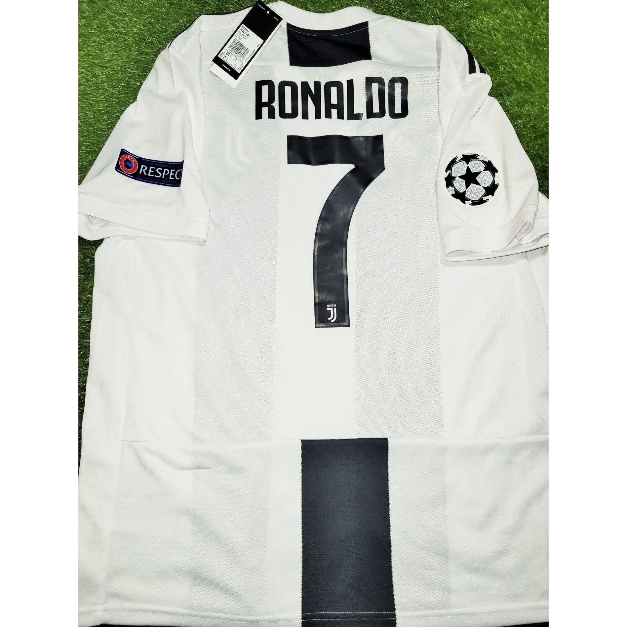 image of Adidas Ronaldo Juventus 2018 2019 Debut Soccer Jersey XL in White, Men's