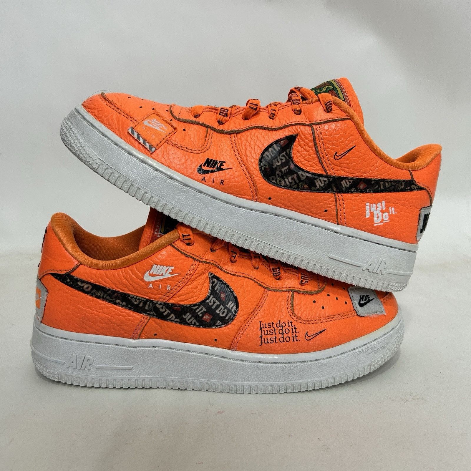 Nike Nike Air Force 1 '07 Premium GS “Just Do It” Size US 6.5 / IT 36.5 - 1 Thumbnail