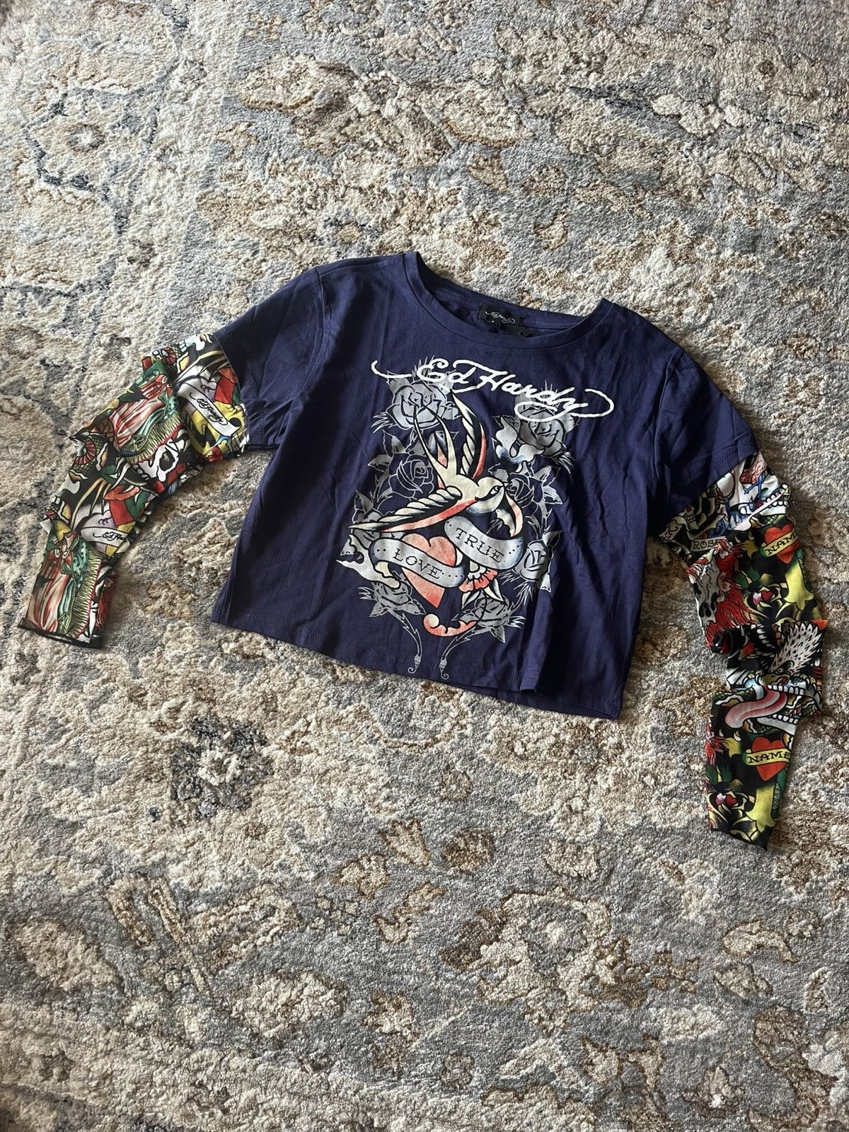 Ed Hardy TRUE LOVE CROPPED TATTOO LONG-SLEEVE SLEEVE SHIRT L Size L / US 10 / IT 46 - 1 Thumbnail