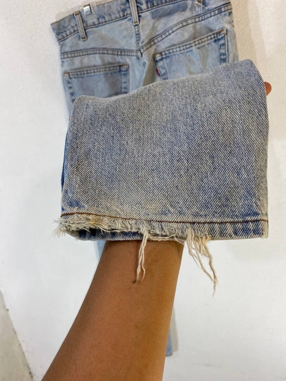 Levi's vintage levis 505 light wash denim nice design Size US 31 - 7 Thumbnail