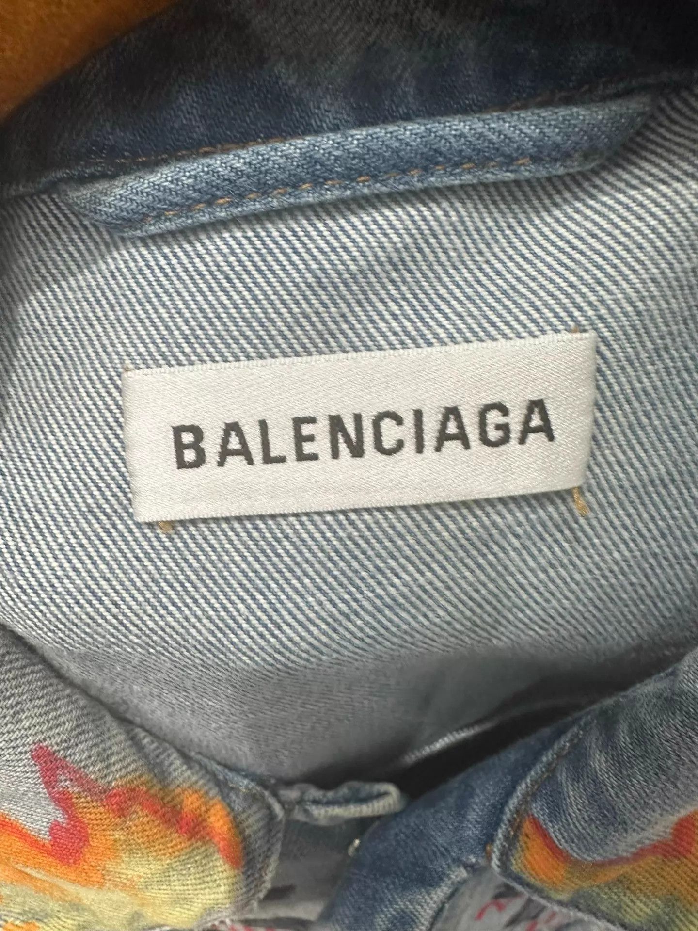 Balenciaga Balenciaga Graffiti Denim Jacket 38 New with Tags Size XS / US 0-2 / IT 36-38 - 3 Thumbnail