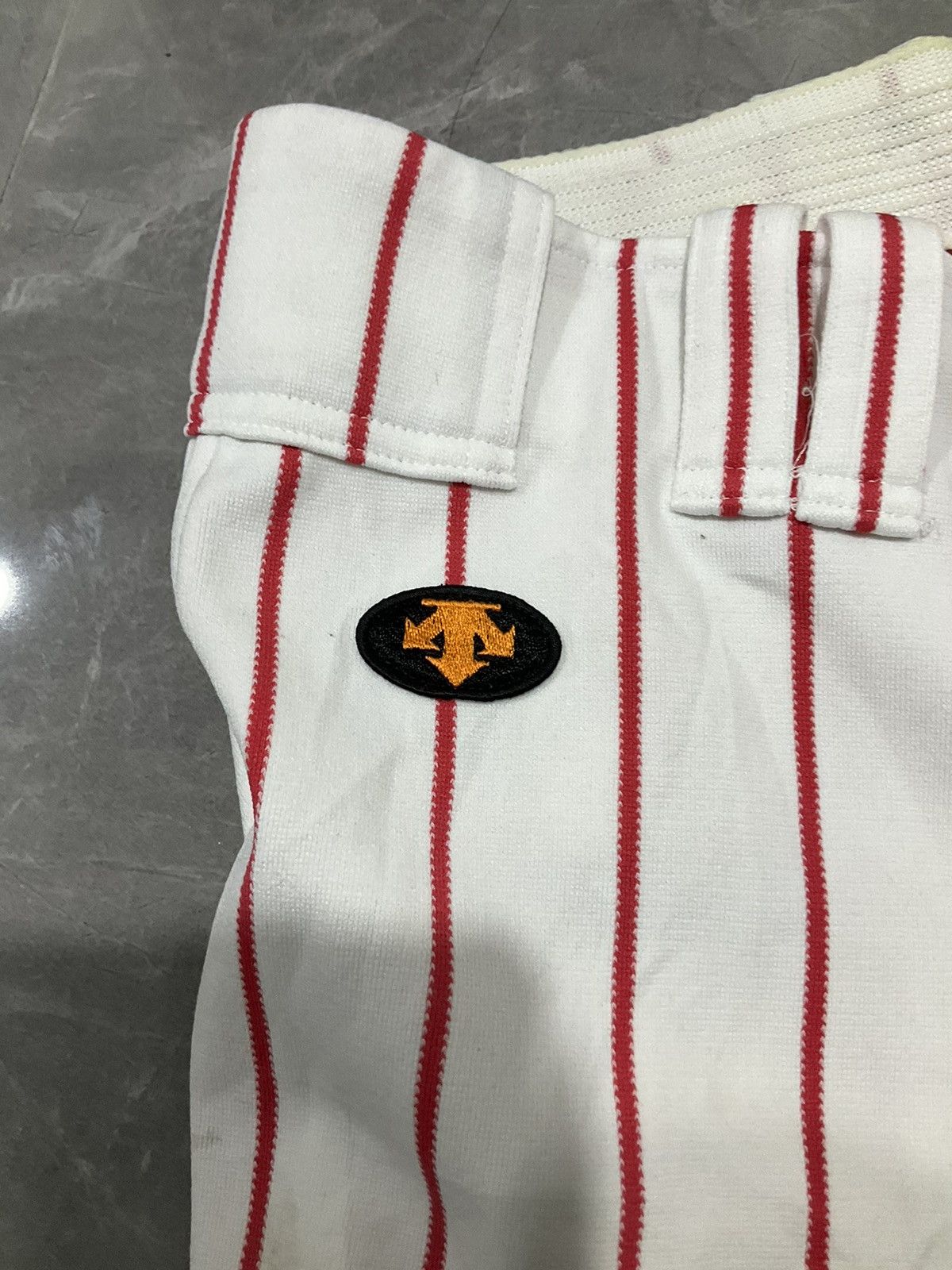 Descente × MLB × Vintage VINTAGE DESCENTE STRIPE R/White BASEBALL TEAMS JAPAN 🇯🇵 Size US 31 - 3 Thumbnail