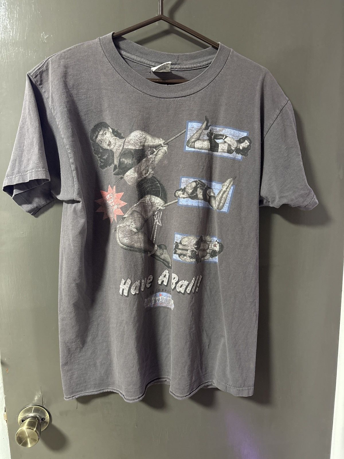 Vintage Bettie Page T Shirt - Official Red Ball Gag 97 Size US L / EU 52-54 / 3 - 1 Thumbnail