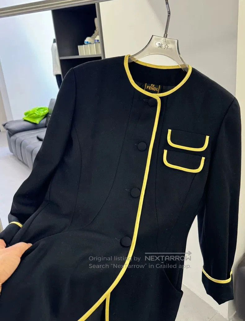 Chanel Black Wool Court Style Trimmed Coat . Size US M / EU 48-50 / 2 - 6 Thumbnail